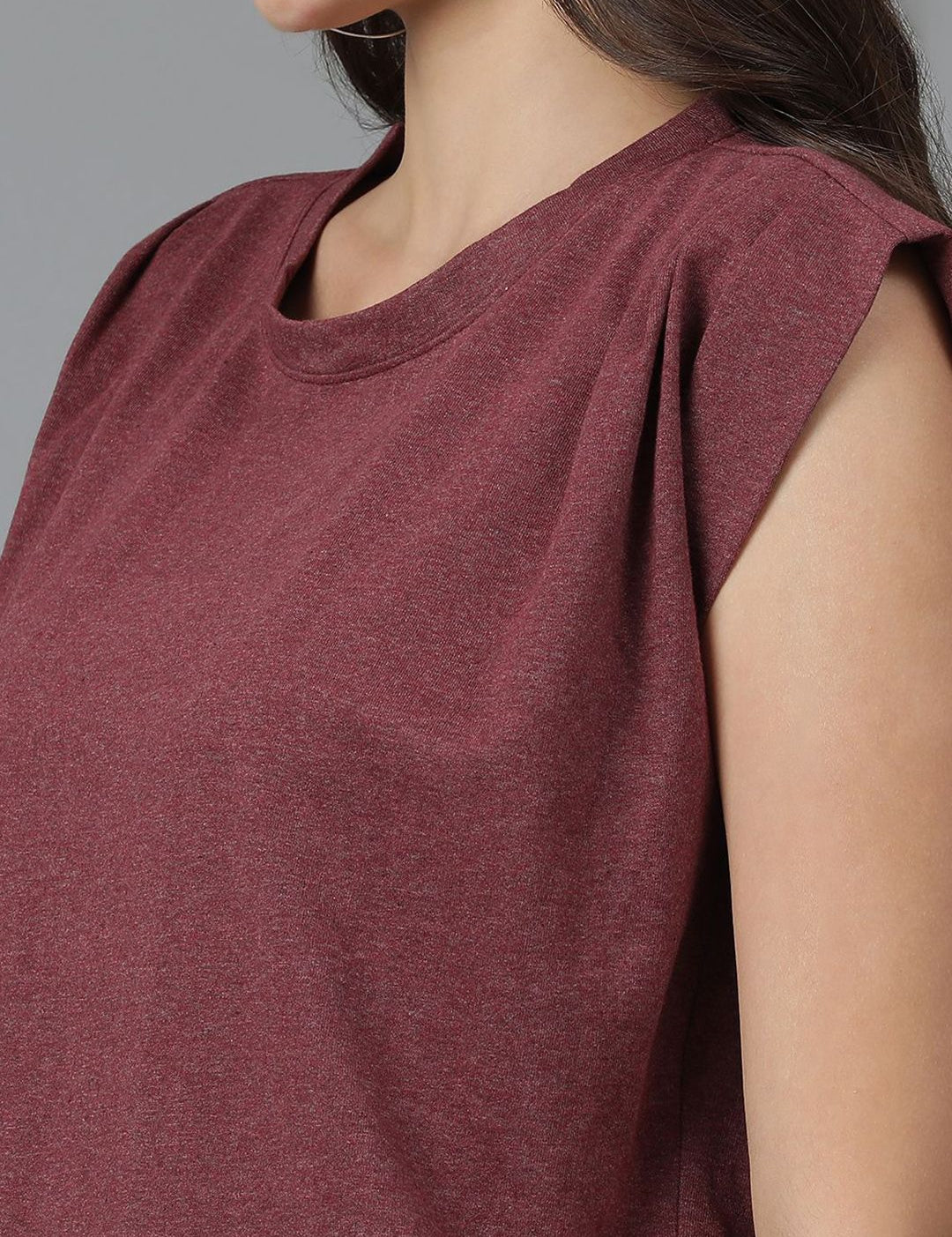 Kotty Round Neck Extended Sleeves T-shirt