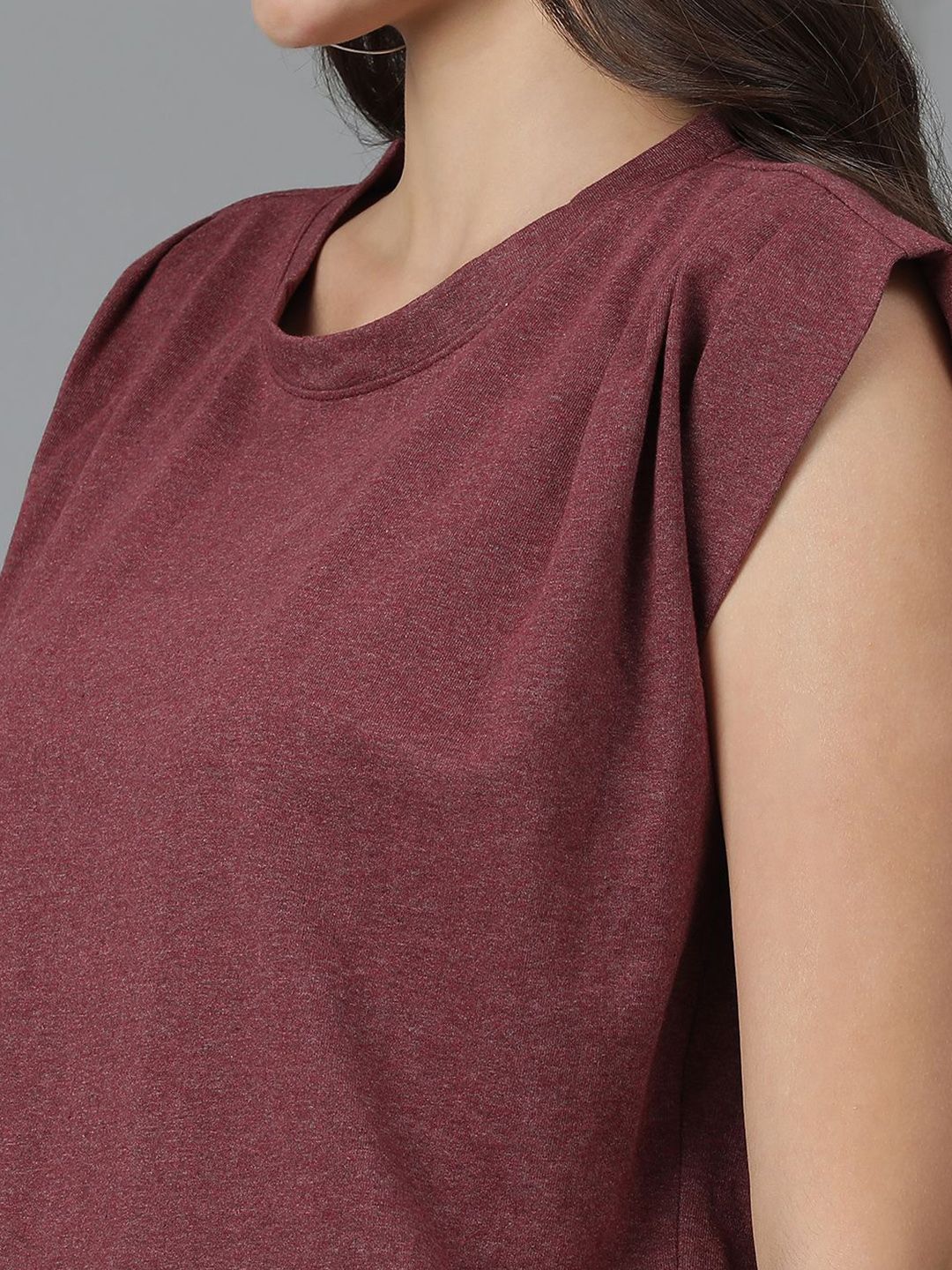 Kotty Round Neck Extended Sleeves T-shirt