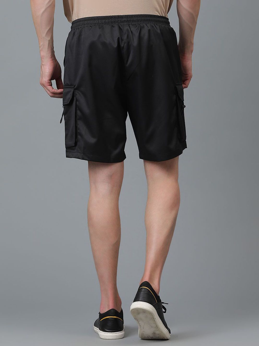 Kotty Men Low-Rise Cargo Shorts