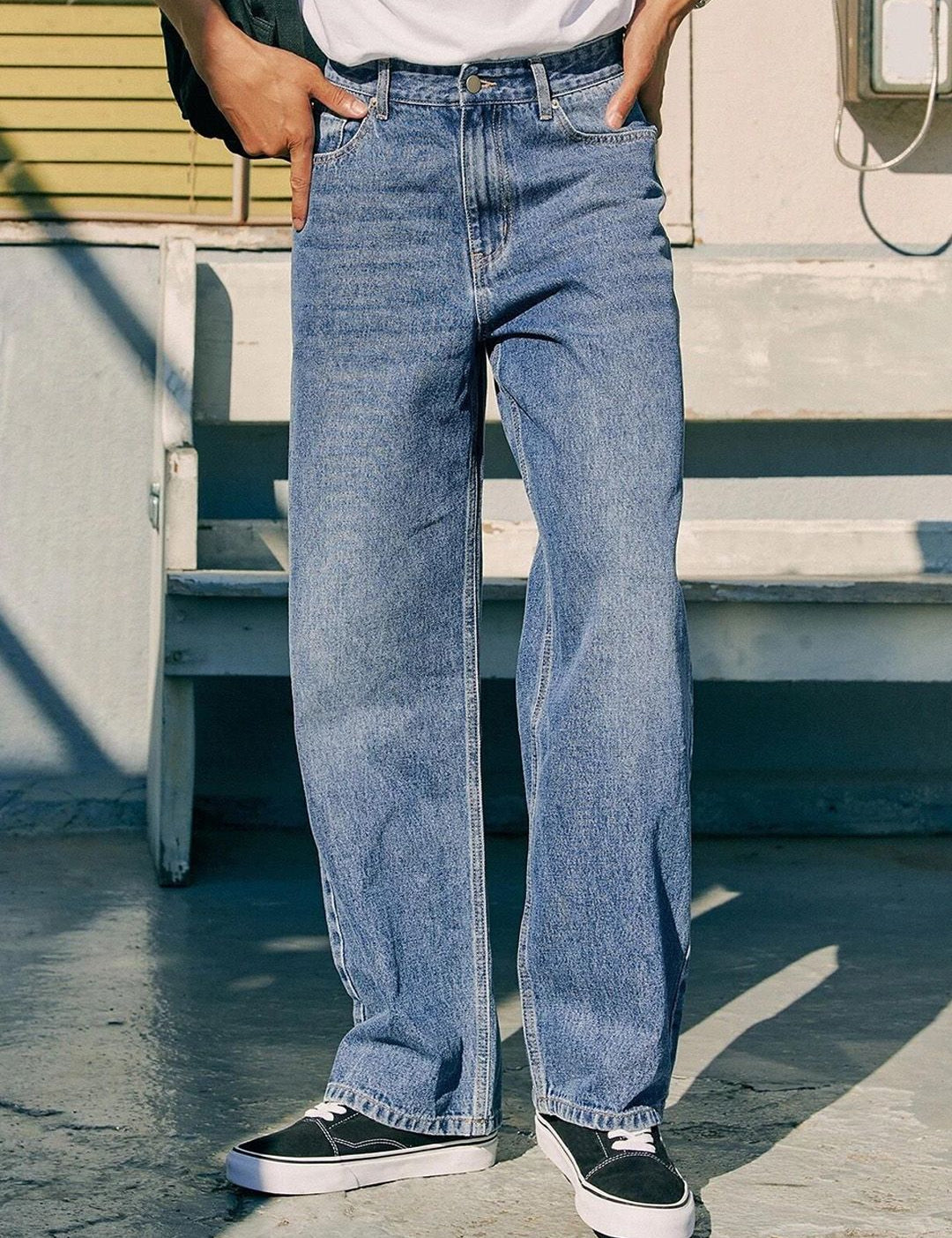 Kotty Men Regular Fit Mid-Rise Light Fade Stretchable Jeans