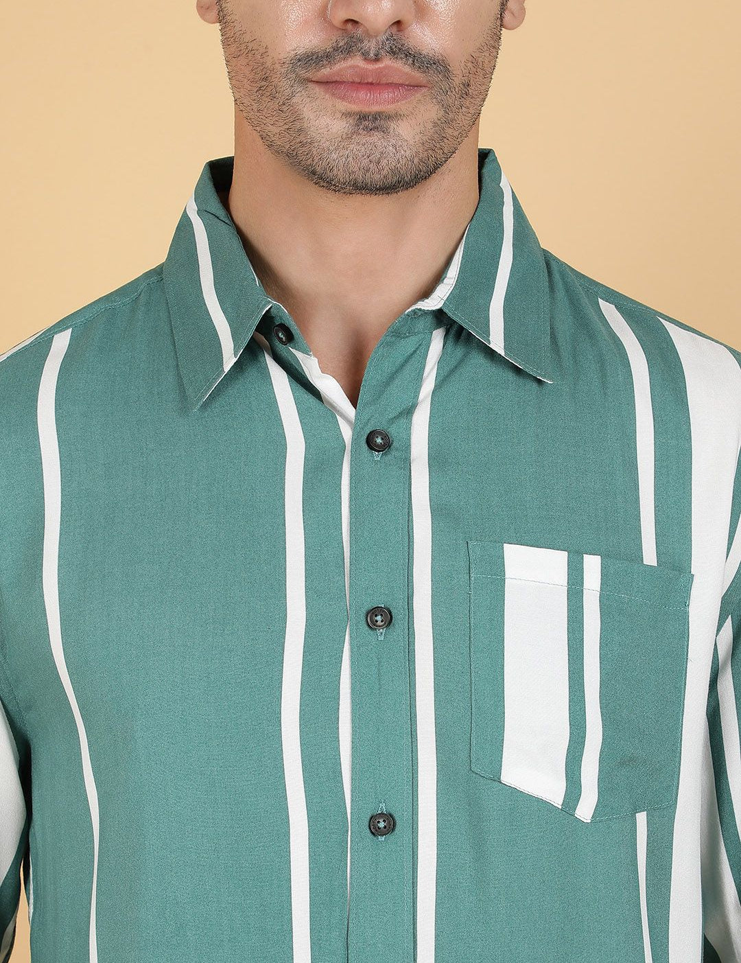 Kotty Men Relaxed Spread Collar Graphic Printed Cotton Casual Shirt