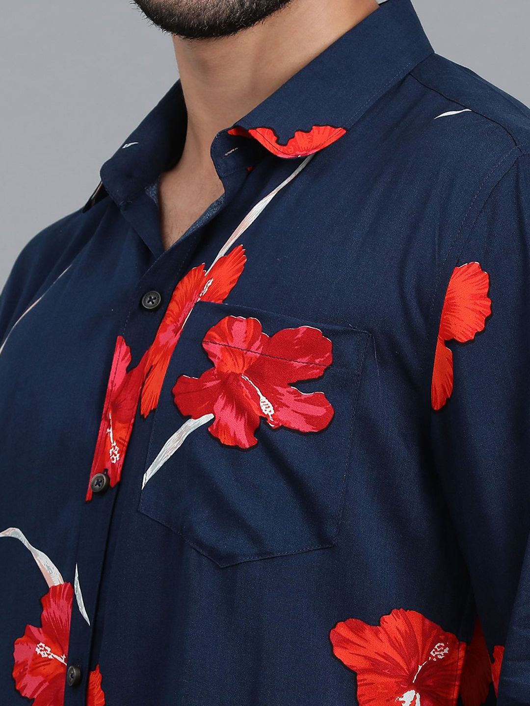 Kotty Navy Blue & Red Floral Printed Spread Collar Relaxed Fit Casual Shirt