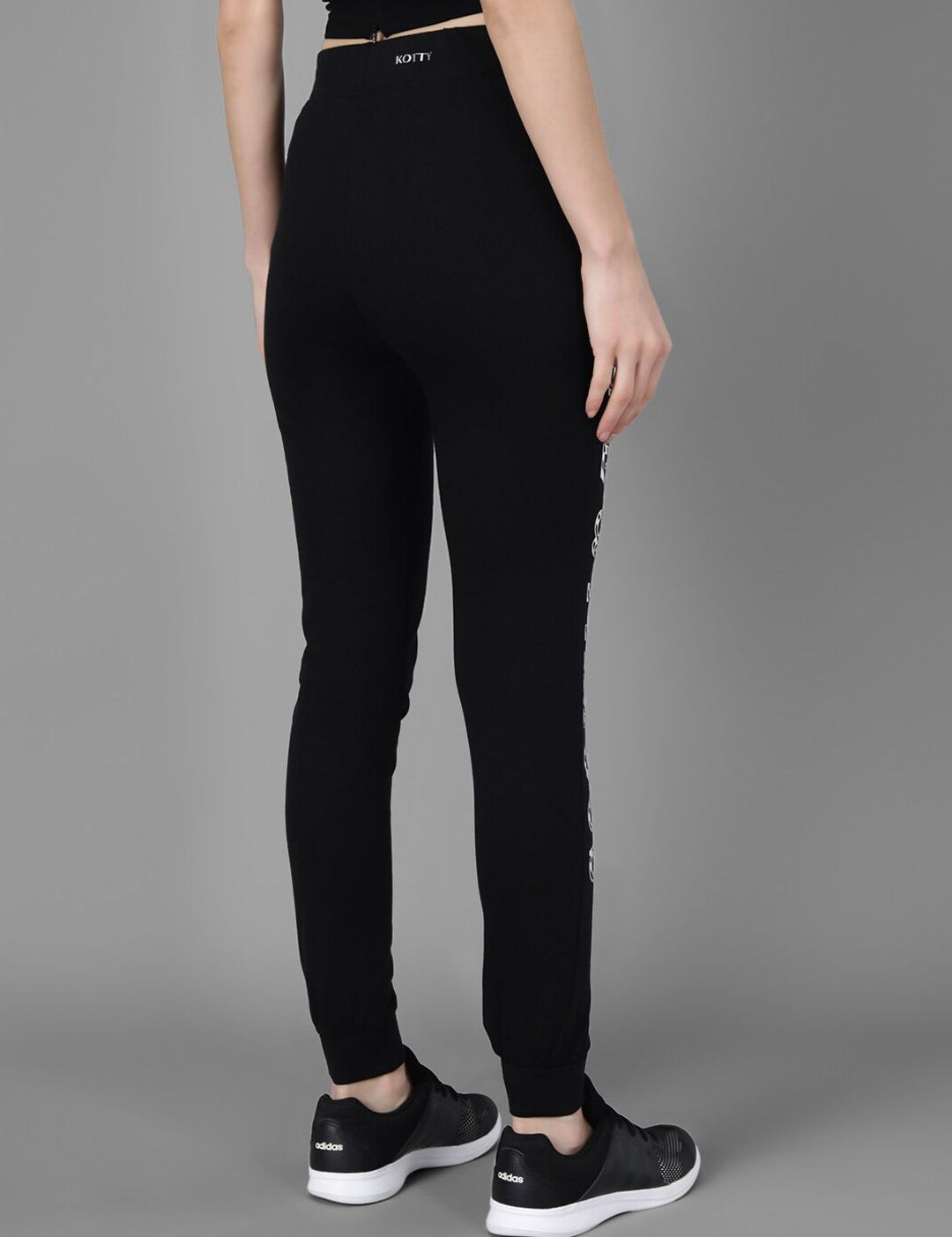 Kotty Women Black & White Printed Joggers