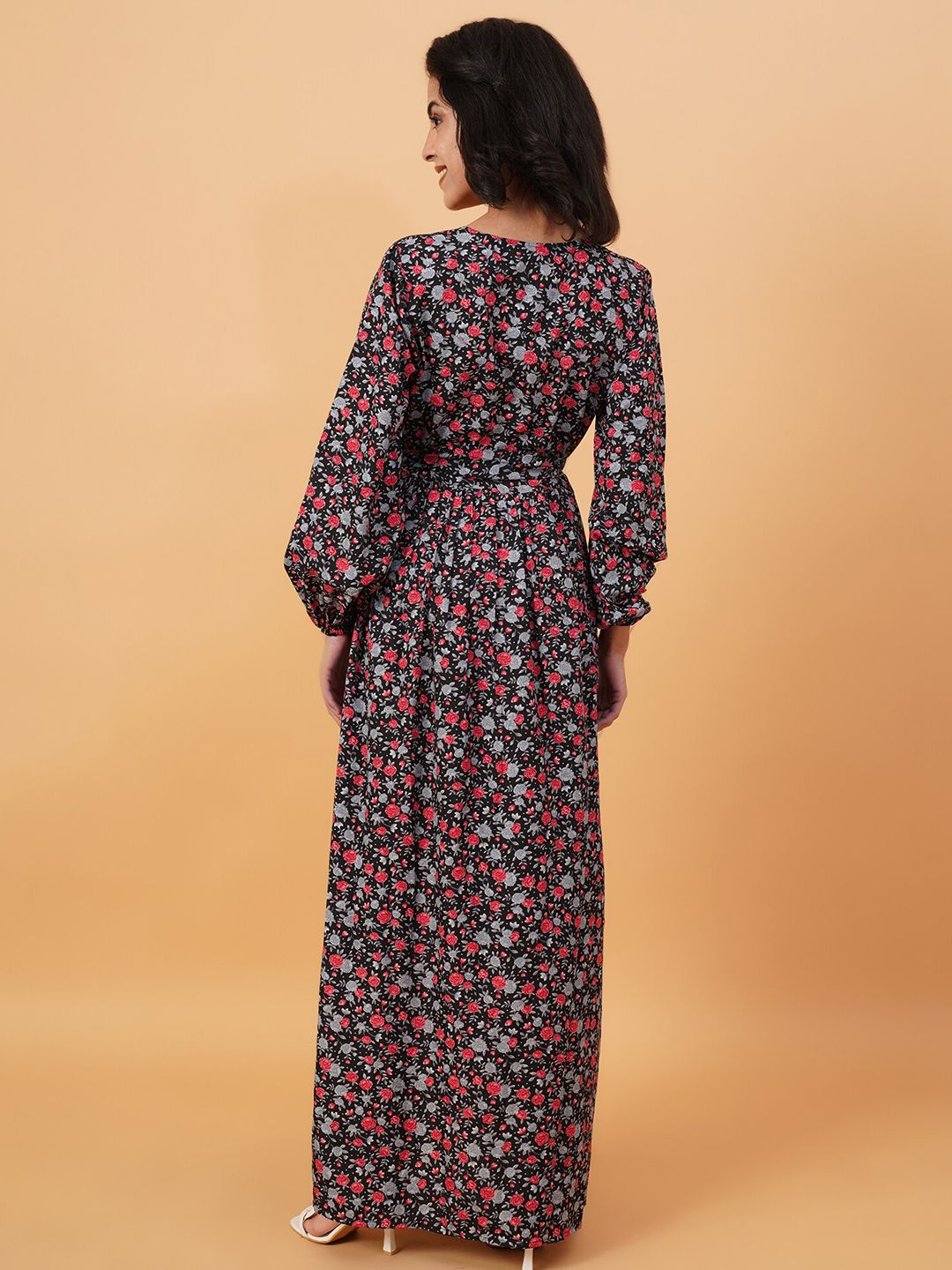 Kotty Floral Printed V-Neck Long Sleeves Maxi Dress