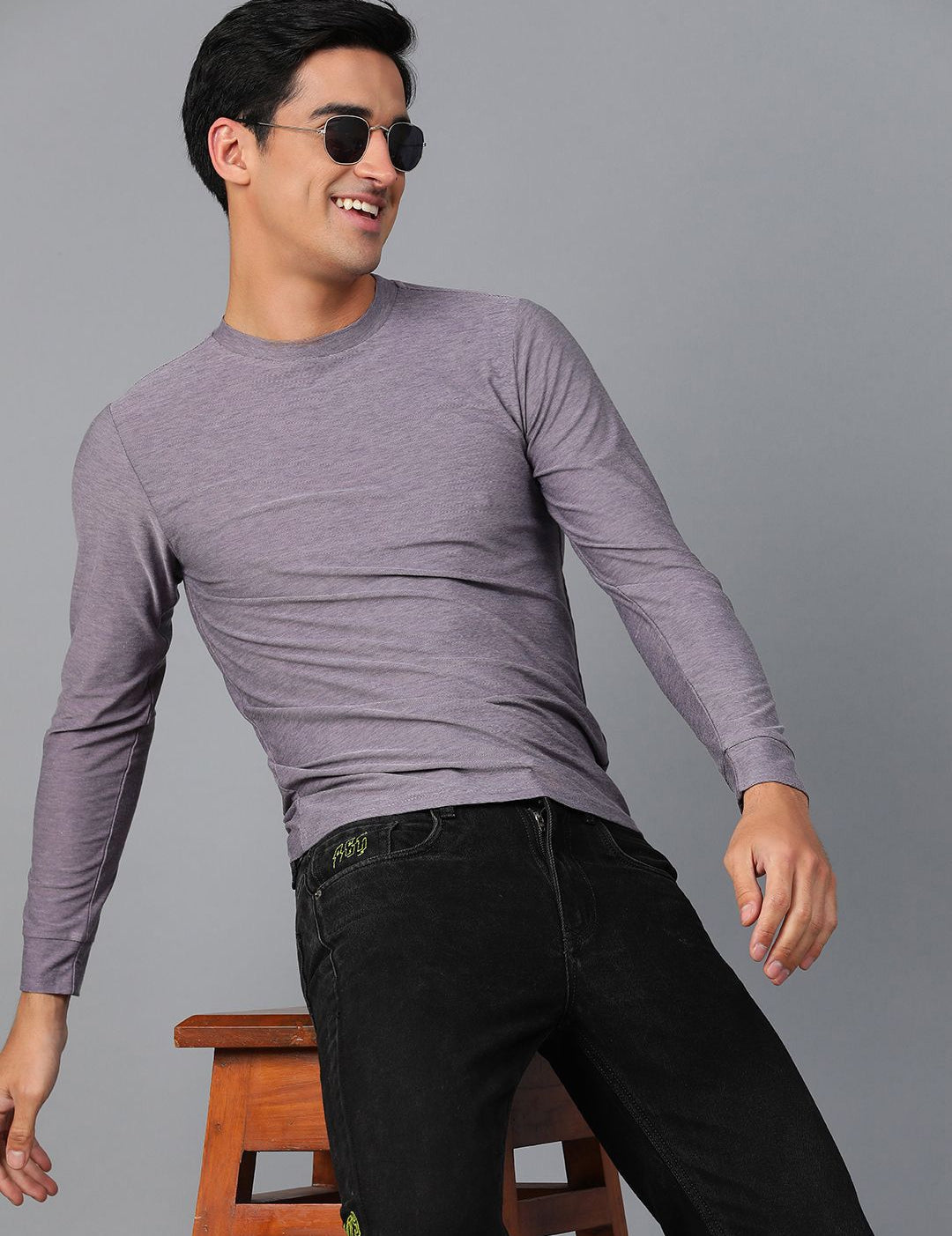 Kotty Men Solid Round Neck T-shirt