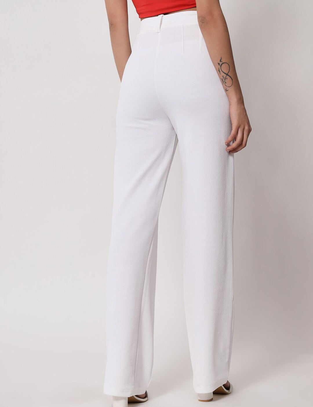 KOTTY BIZwear Women Relaxed Straight Leg Straight Fit High-Rise Easy Wash Trousers