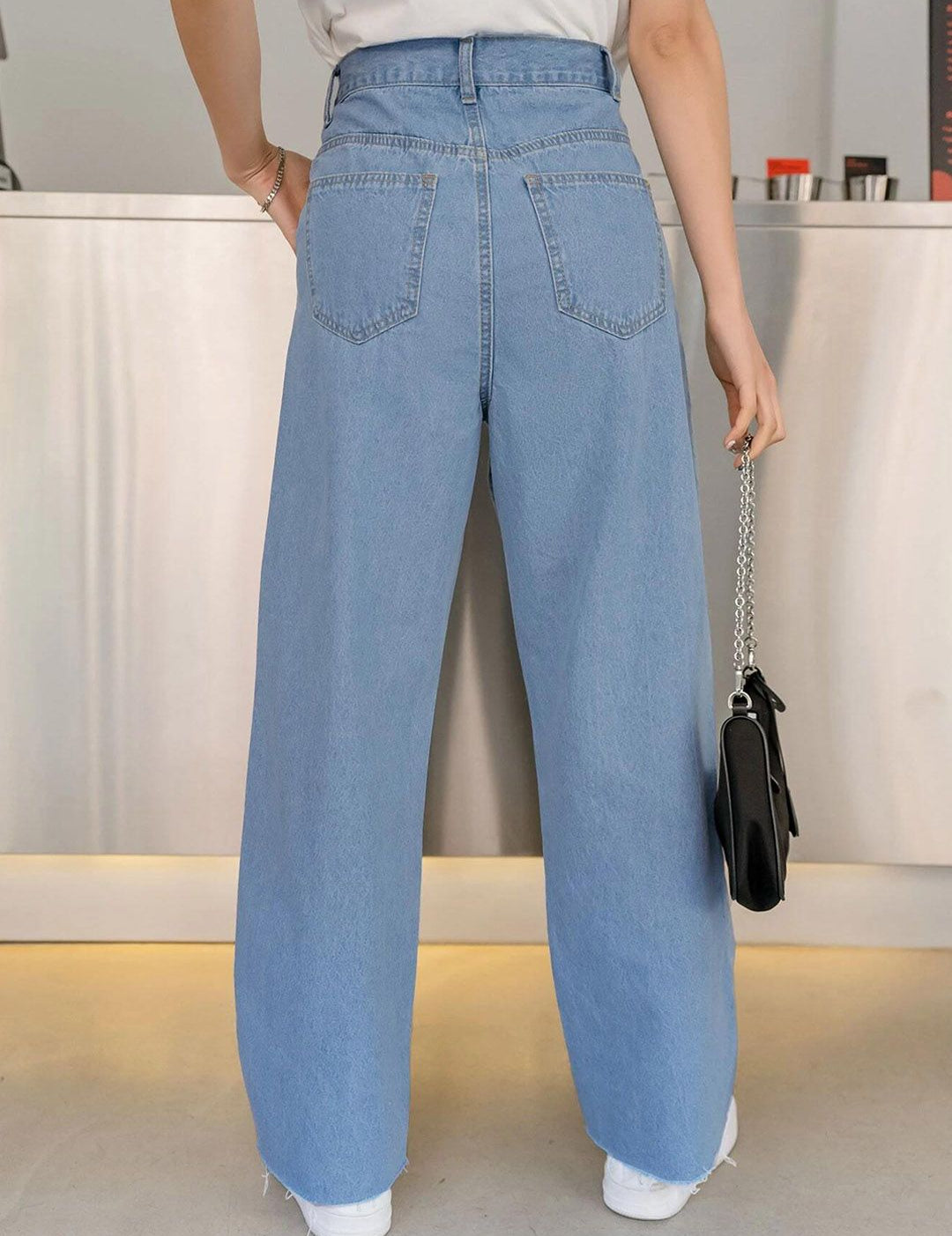 Kotty Women Jean Straight Fit High-Rise Clean Look Stretchable Jeans