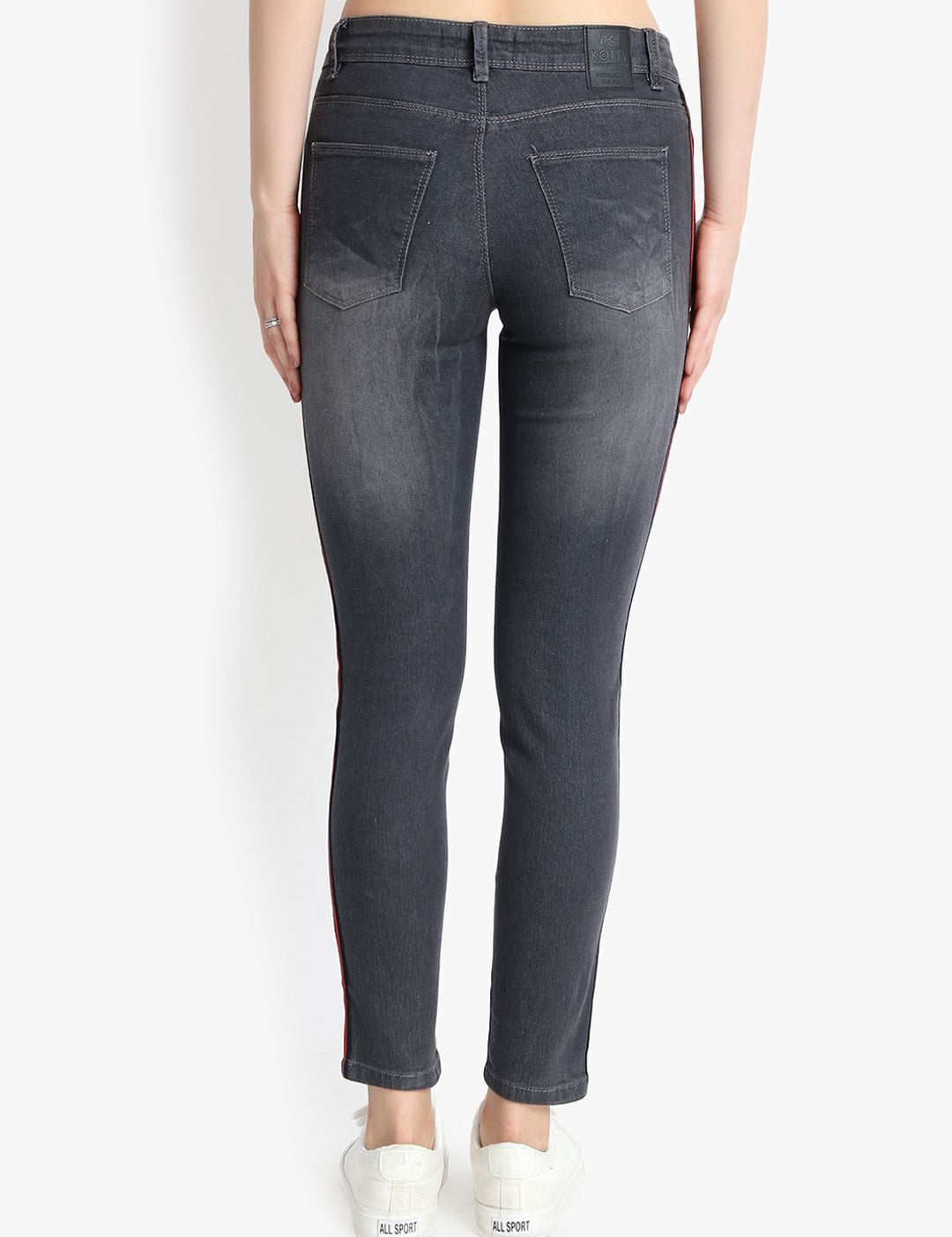 Kotty Women Black Skinny Fit High-Rise Clean Look Jeans