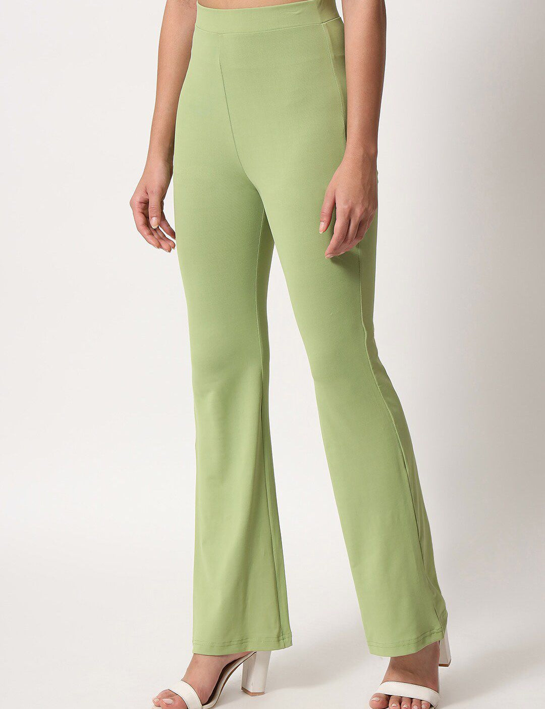 Kotty Women Green Relaxed Straight Leg High Rise Easy Wash Trouser