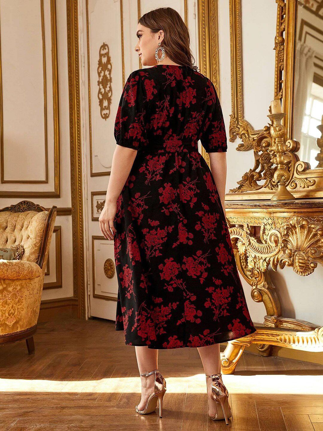 Kotty Floral Printed Midi Fit & Flare Dress