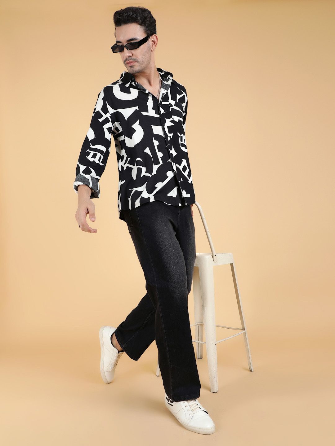 Kotty Men Relaxed Spread Collar Graphic Printed Cotton Casual Shirt