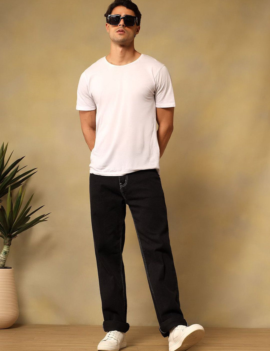 Kotty Men Solid Regular Fit Mid-Rise Stretchable Jeans