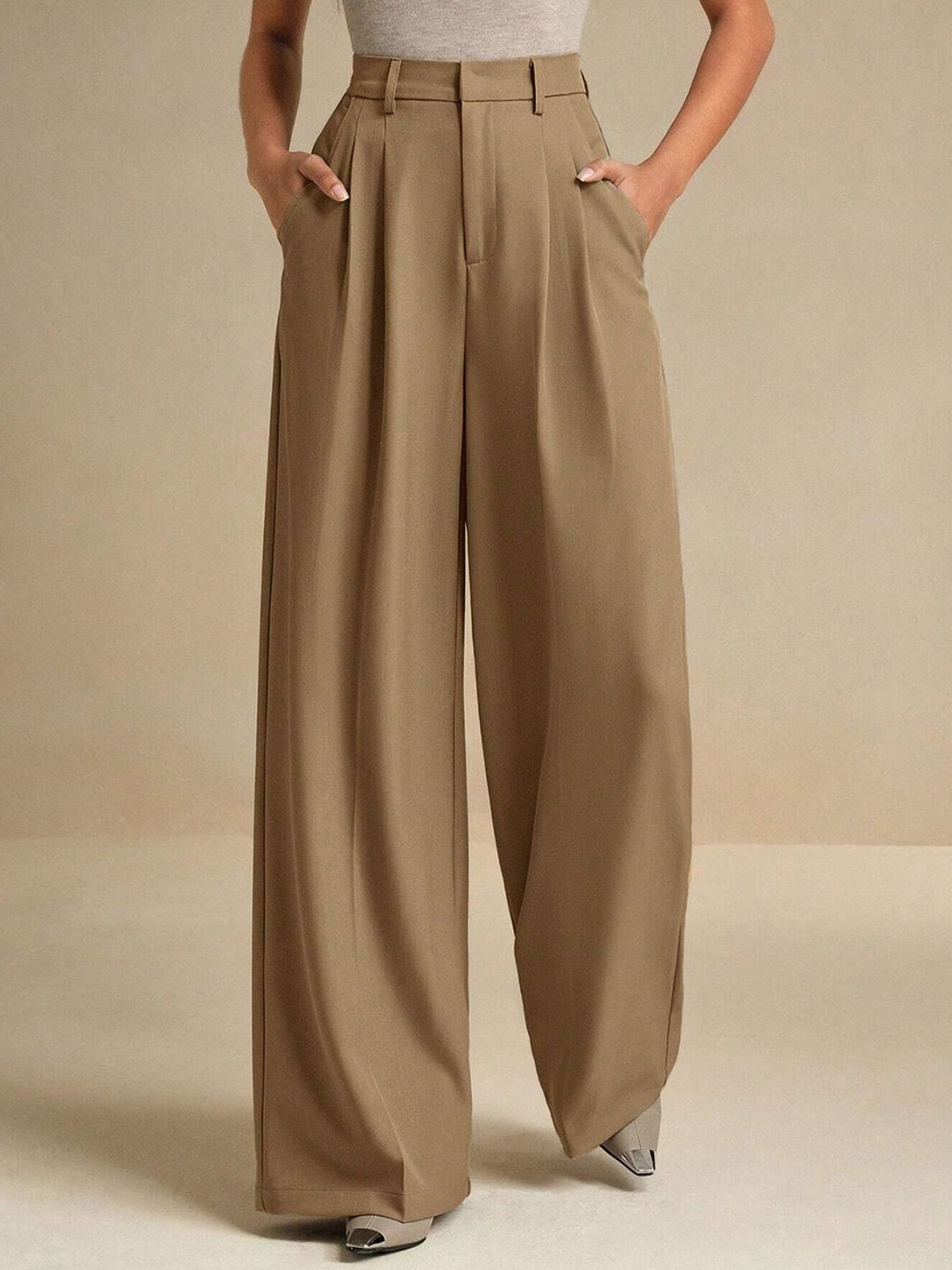 Kotty Women High-Rise Trousers