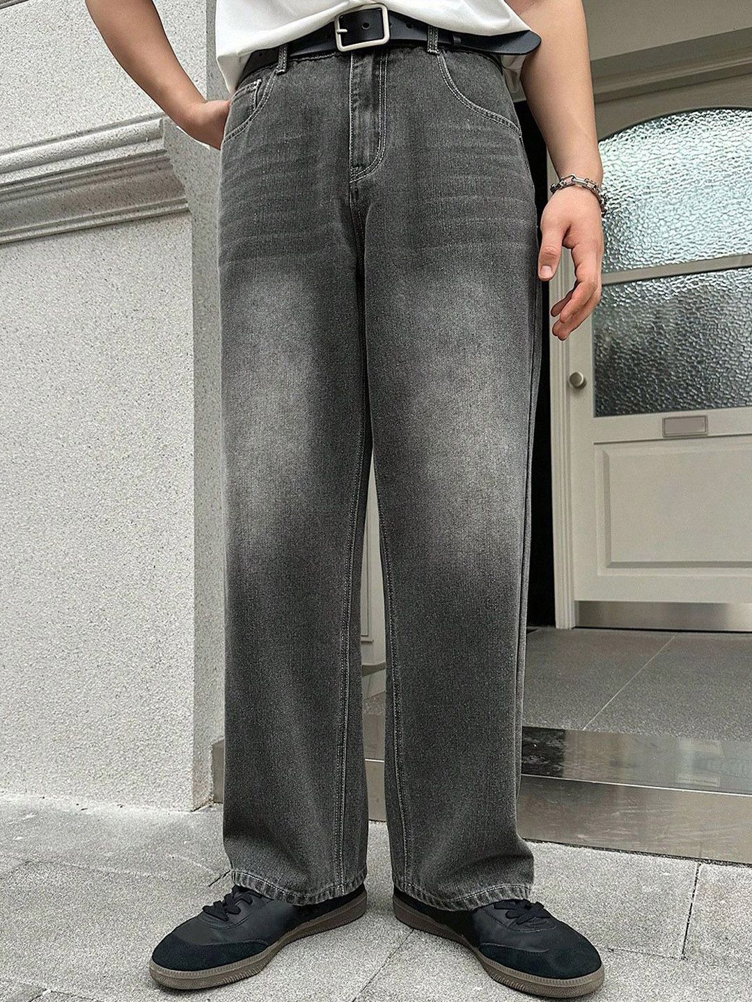 Kotty Men Mid-Rise Jean Wide Leg Heavy Fade Stretchable Cotton Jeans