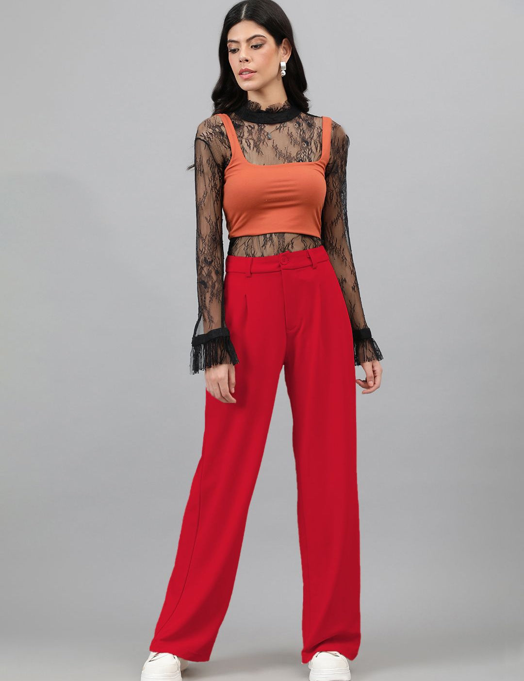 Kotty Women Relaxed Straight Leg Straight Fit High-Rise Easy Wash Pleated Trousers