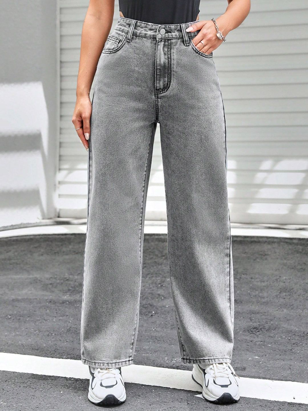 Kotty Women Blue Jean Straight Fit High-Rise Heavy Fade Stretchable Jeans