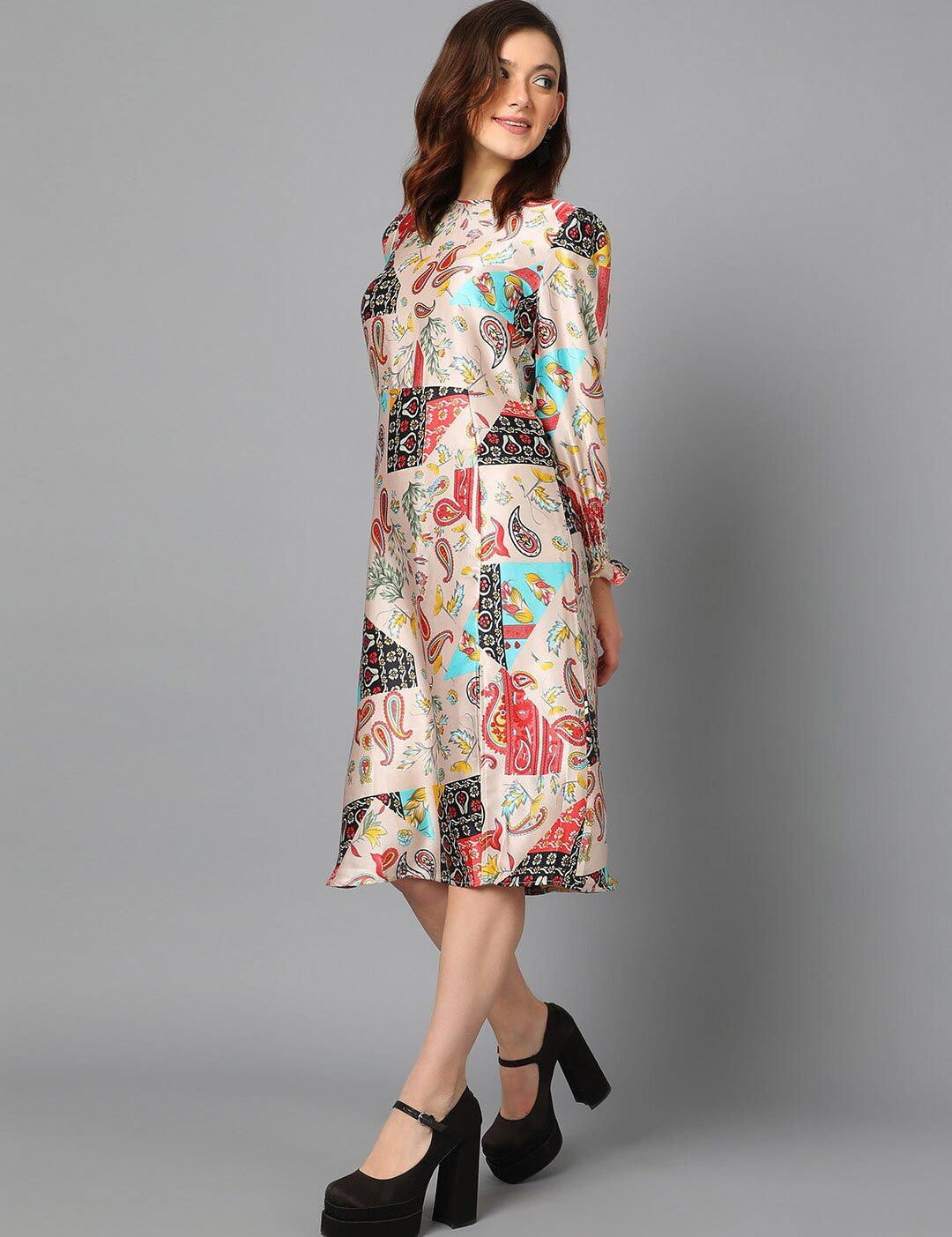 Kotty Off White & Black Ethnic Motifs Printed Puffed Sleeves A-Line Dress
