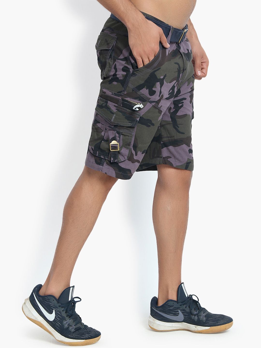 Kotty Men Purple & Green Camouflage Printed Regular Fit Cargo Shorts
