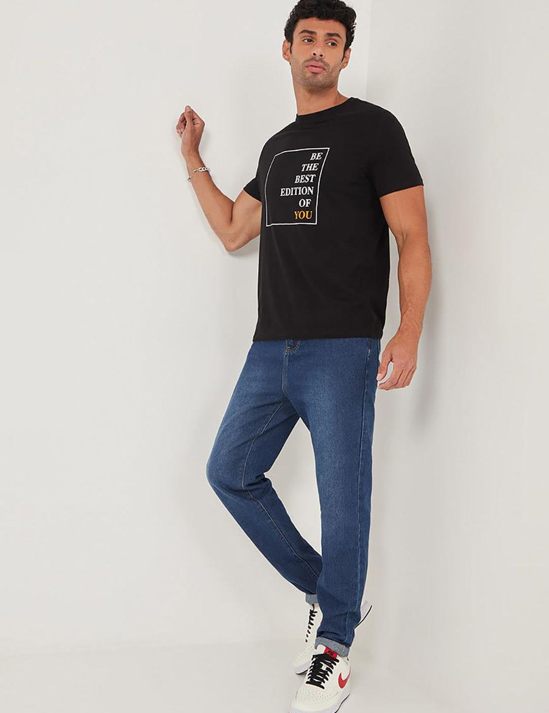 Kotty Men Blue Jean Low-Rise Clean Look Light Fade Stretchable Jeans