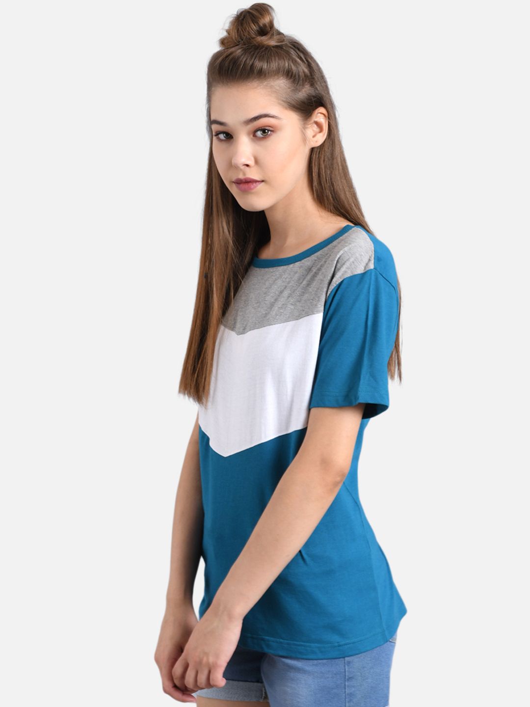 Kotty Women Blue & White Colourblocked Round Neck T-shirt