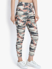 Kotty Women White & Black Skinny Fit High-Rise Clean Look Jeans