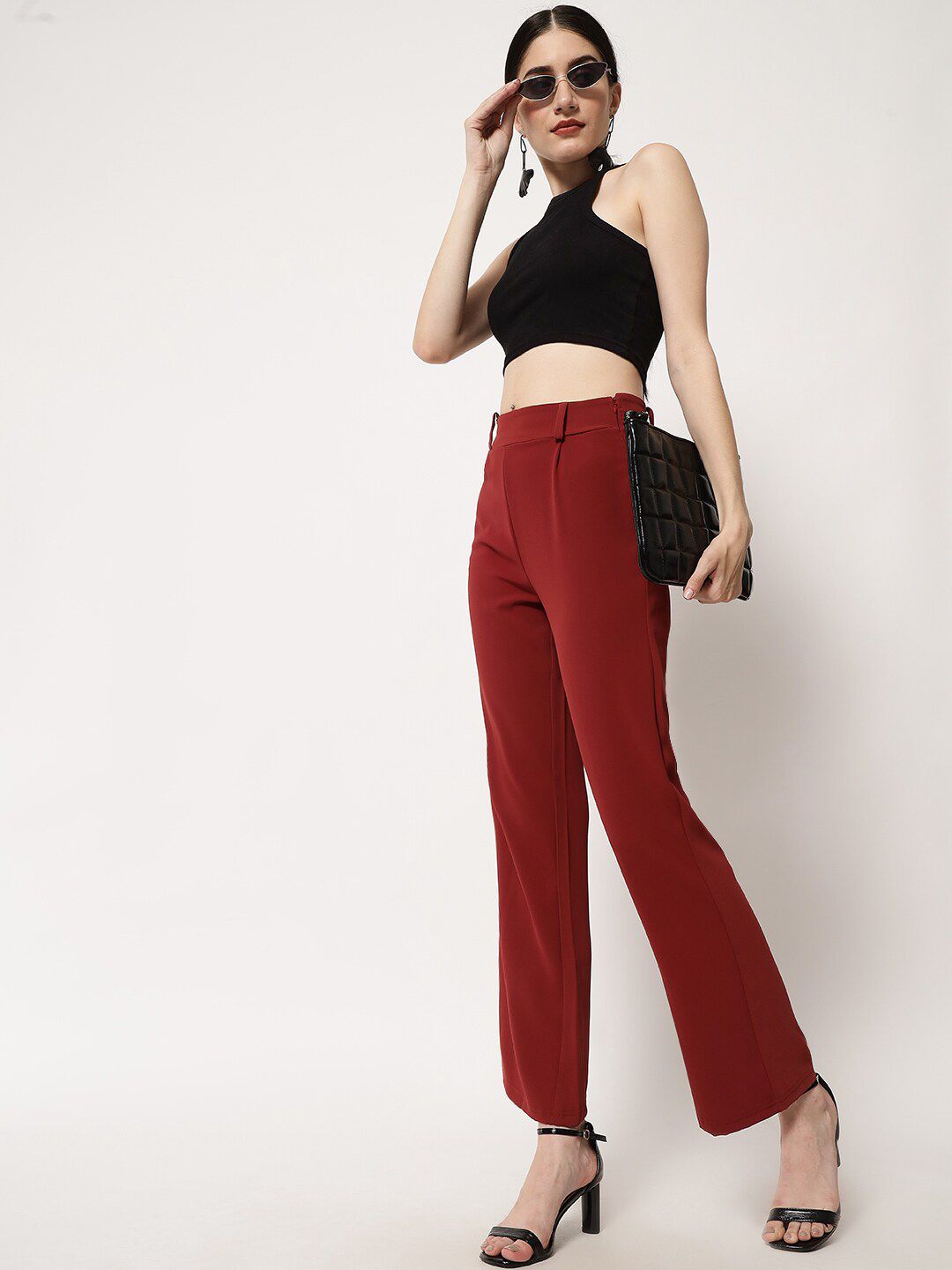 Kotty Women Relaxed Straight Leg Straight Fit High-Rise Easy Wash Pleated Trousers