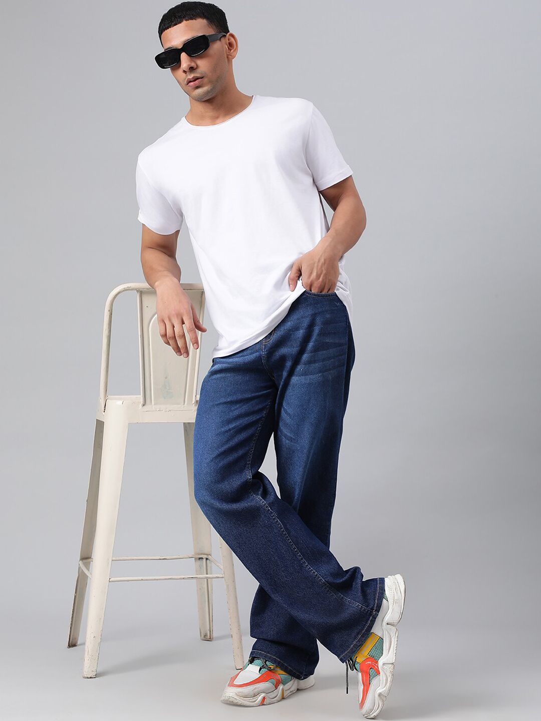 Kotty Men Low-Rise Light Fade Stretchable Jeans