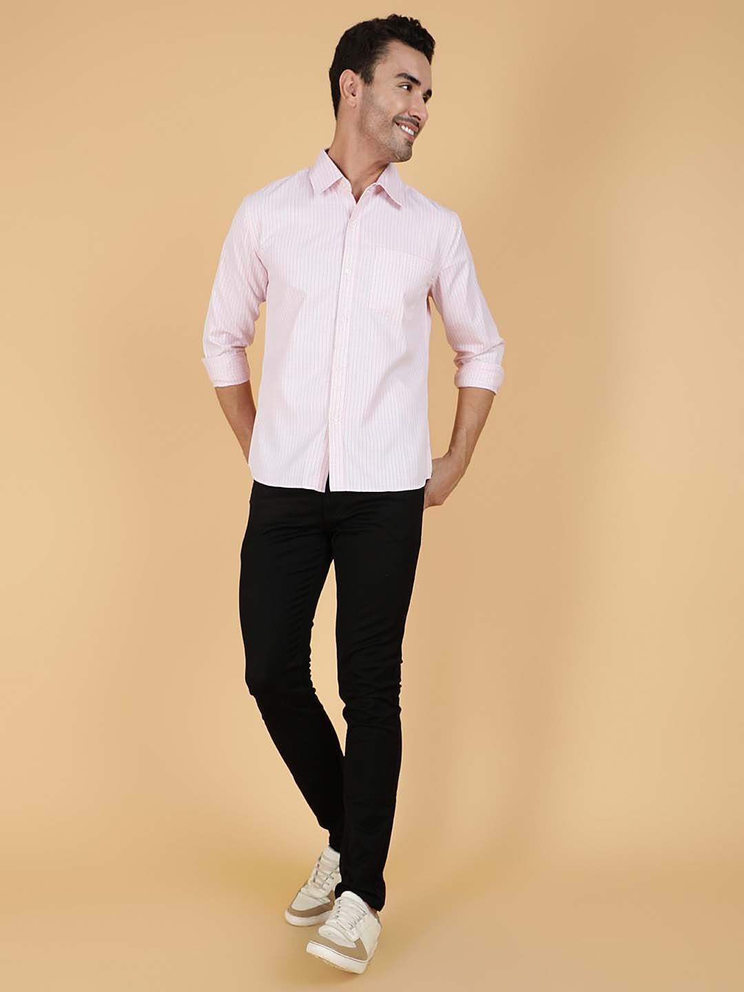 Kotty Men Relaxed Spread Collar Graphic Printed Casual Shirt