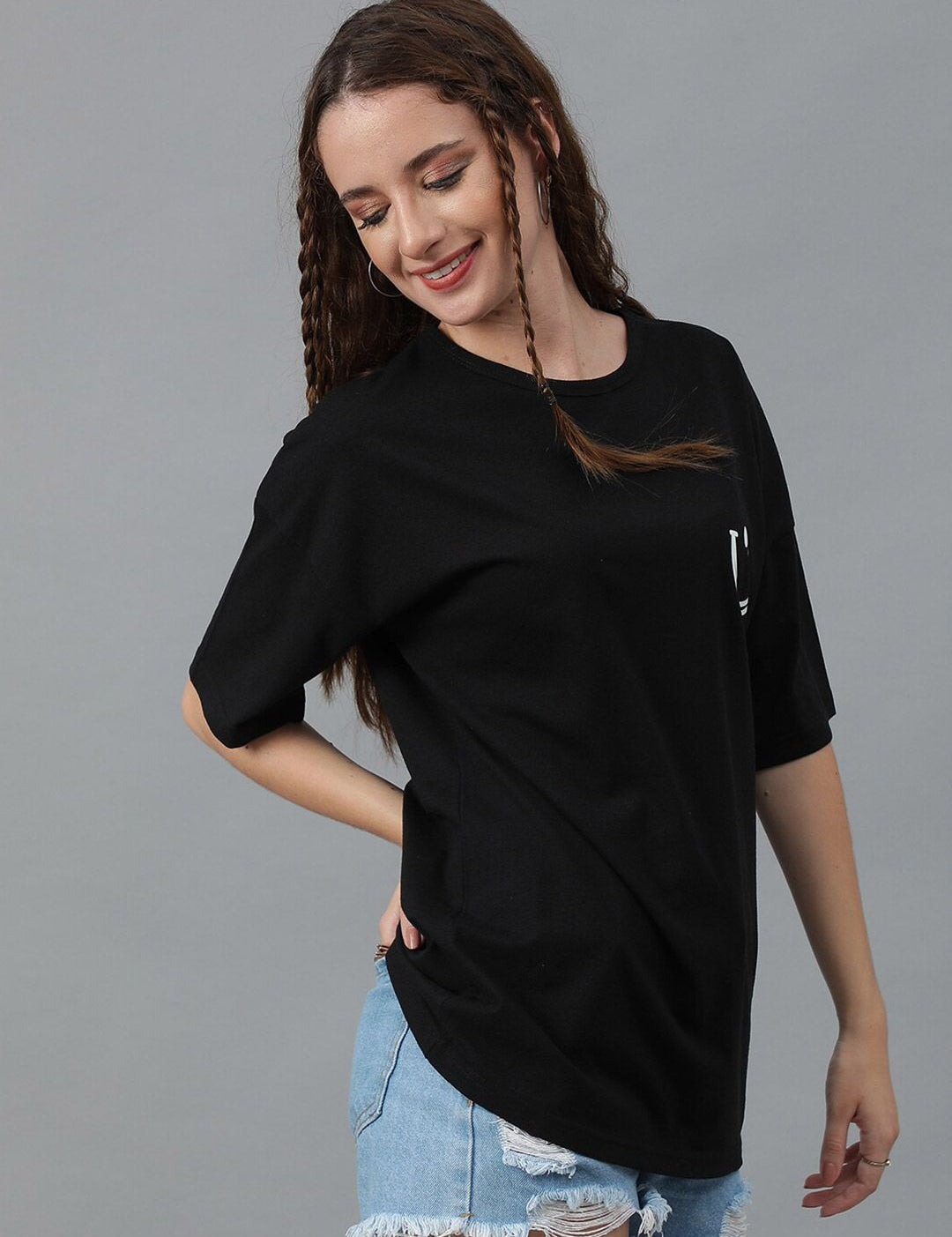 Kotty Graphic Printed Round Neck  Drop-Shoulder Sleeves Pure Cotton Oversized T-shirt