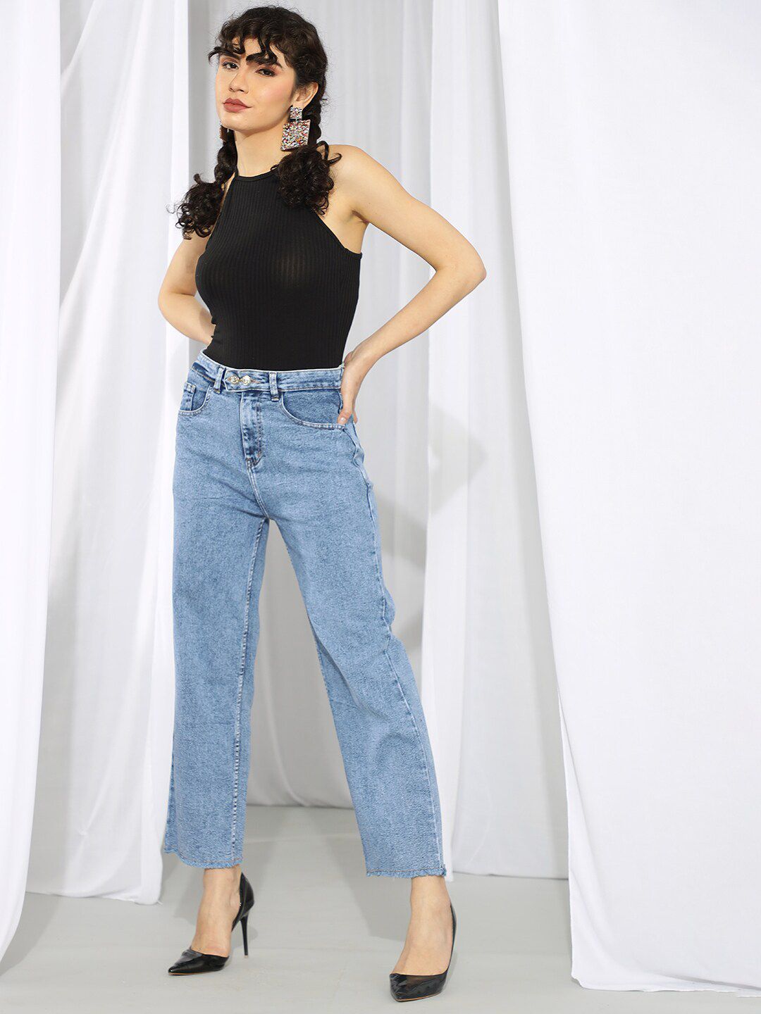 Kotty Women Blue Straight Fit High-Rise Heavy Fade Stretchable Jeans