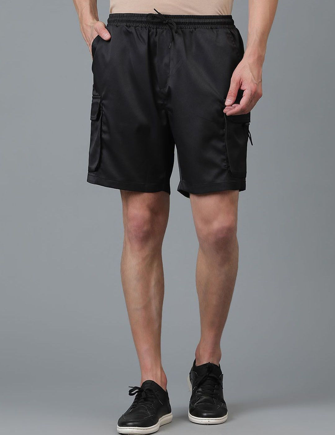Kotty Men Low-Rise Cargo Shorts