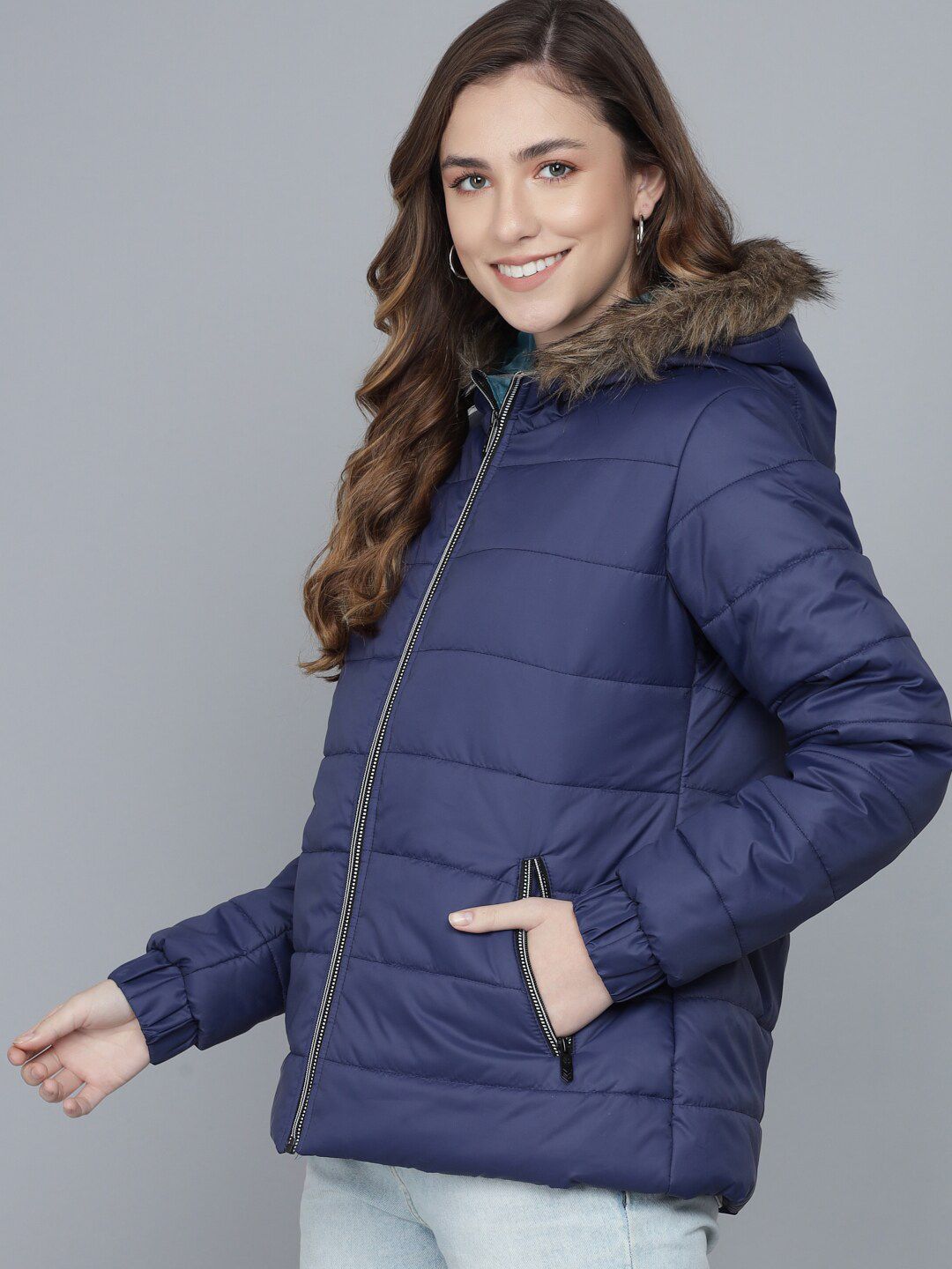 Kotty Women Navy Blue Lightweight Puffer Jacket