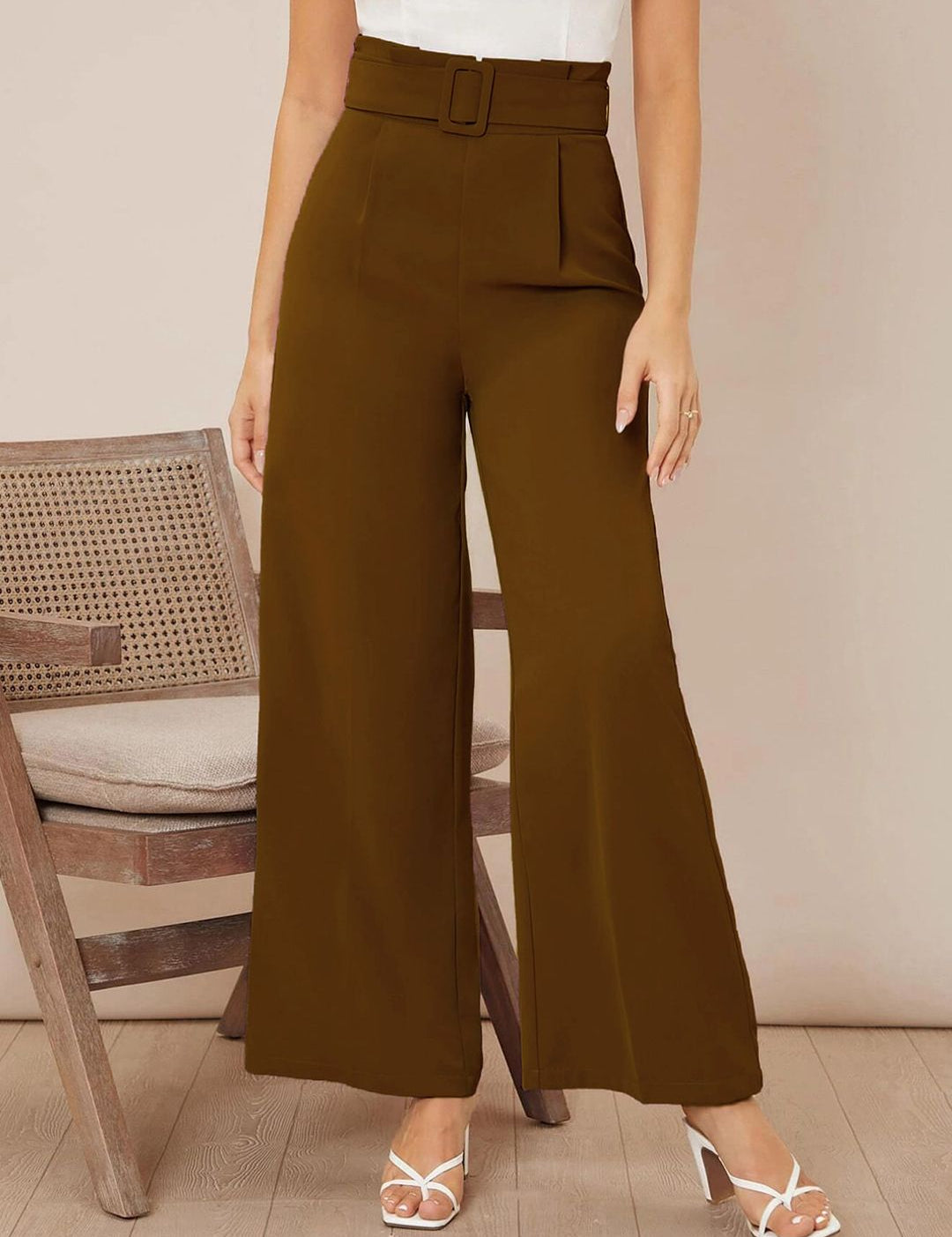 Kotty Women Relaxed Straight Fit High-Rise Easy Wash Pleated Trousers