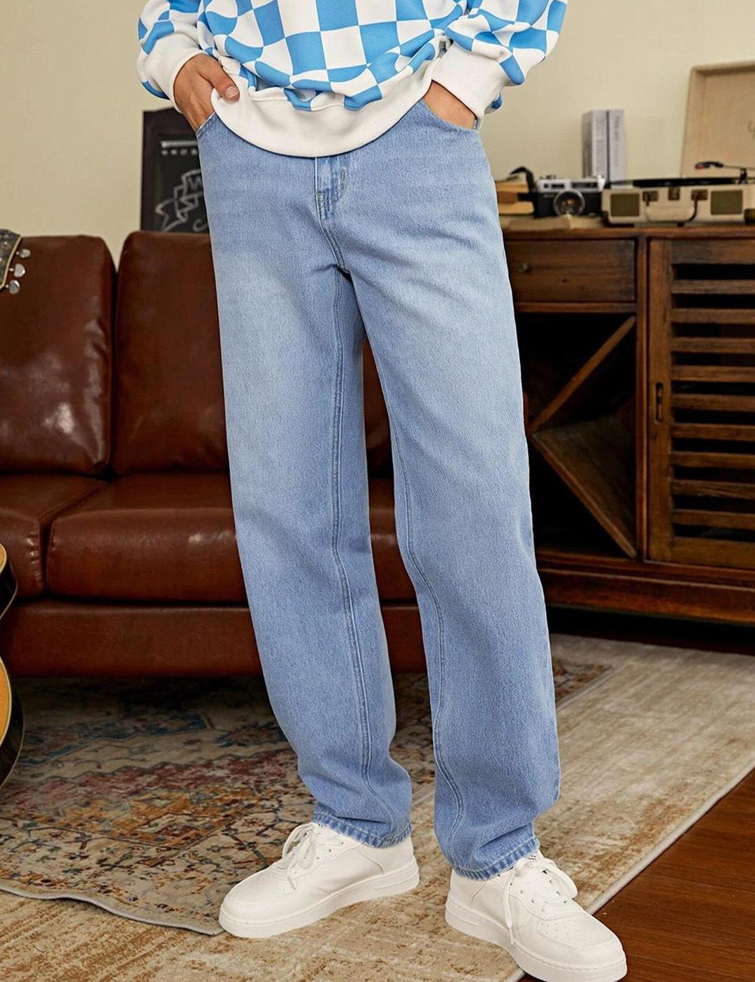 Kotty Men Blue Jean Low-Rise Clean Look Light Fade Stretchable Jeans