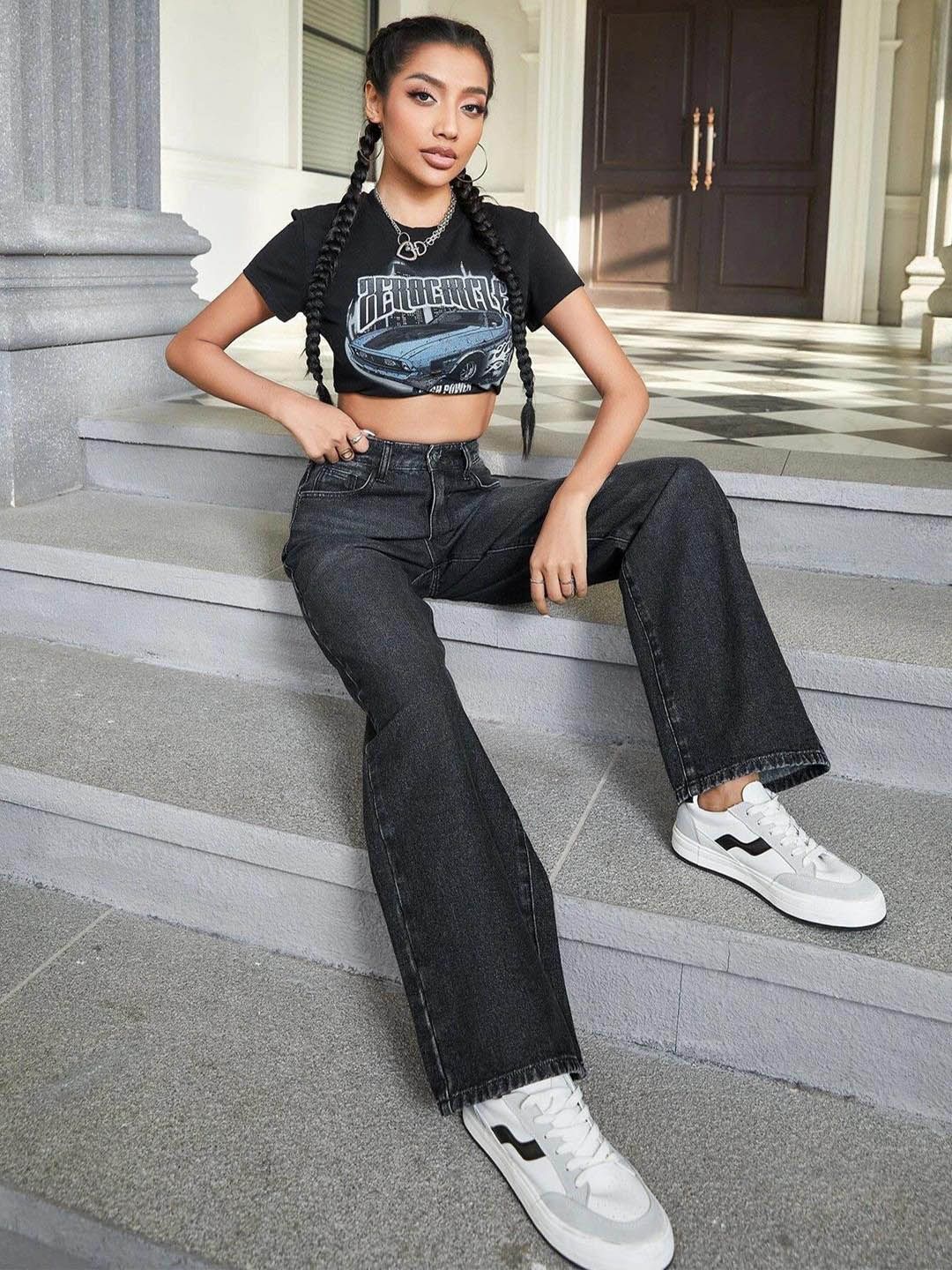 Kotty Women Jean Straight Fit High-Rise Clean Look Light Fade Stretchable Jeans