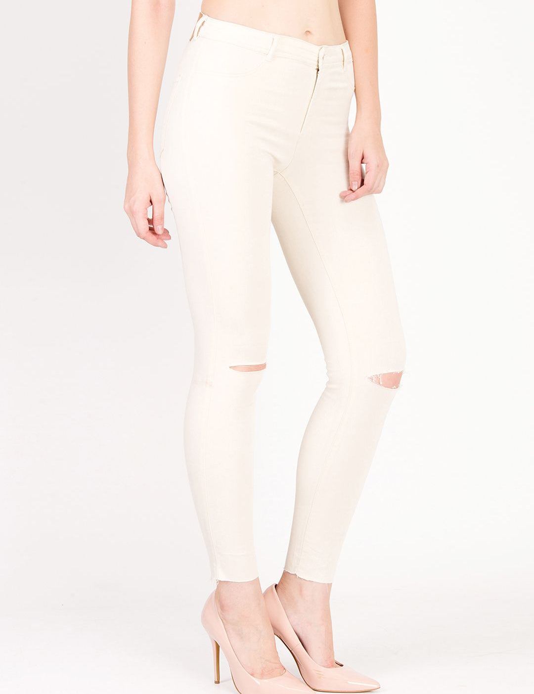 Kotty Women Off-White Skinny Fit High-Rise Slash Knee Stretchable Jeans