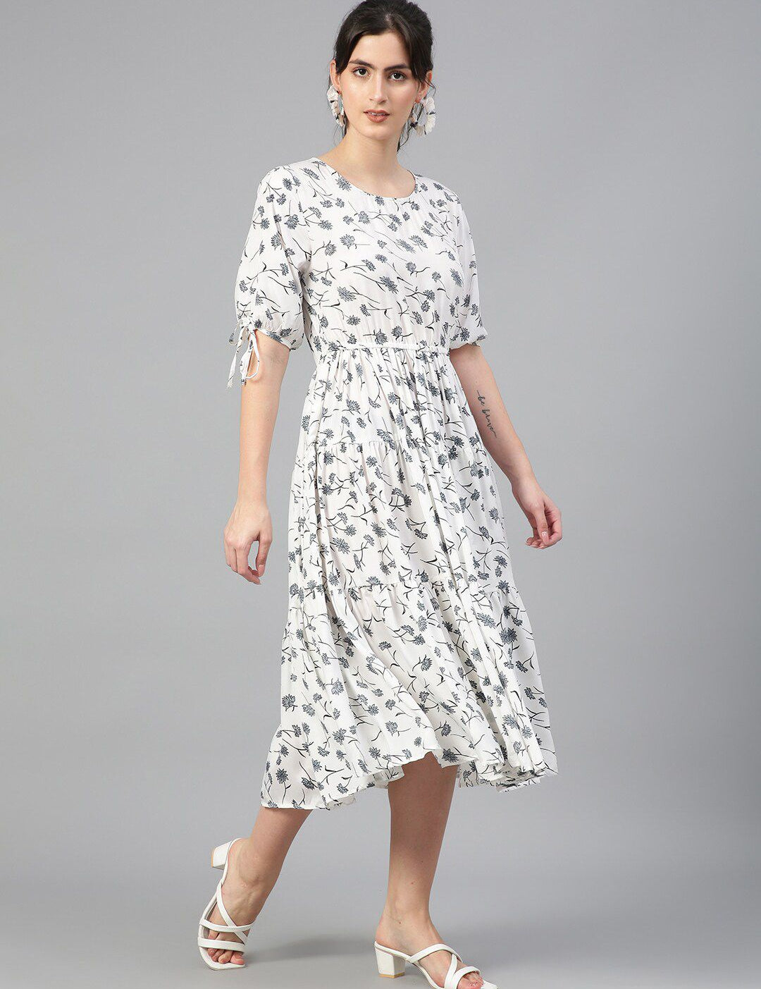 Kotty Floral Printed Puff Sleeves Fit & Flare Midi Dress