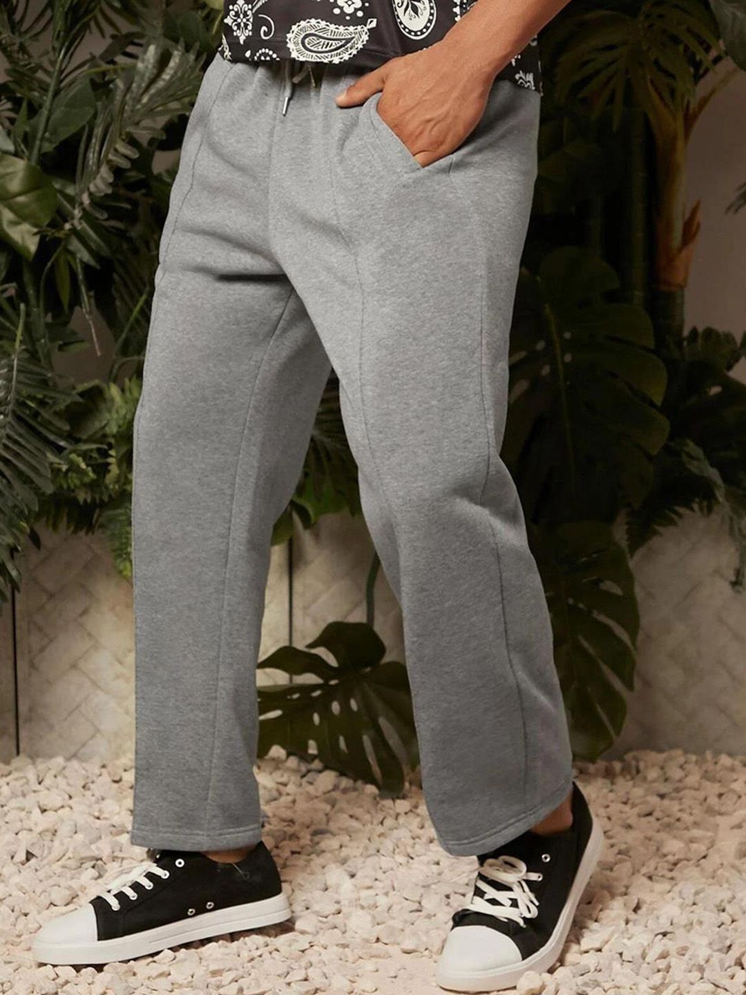 Kotty Men Grey Solid Mid-Rise Track Cotton Pants