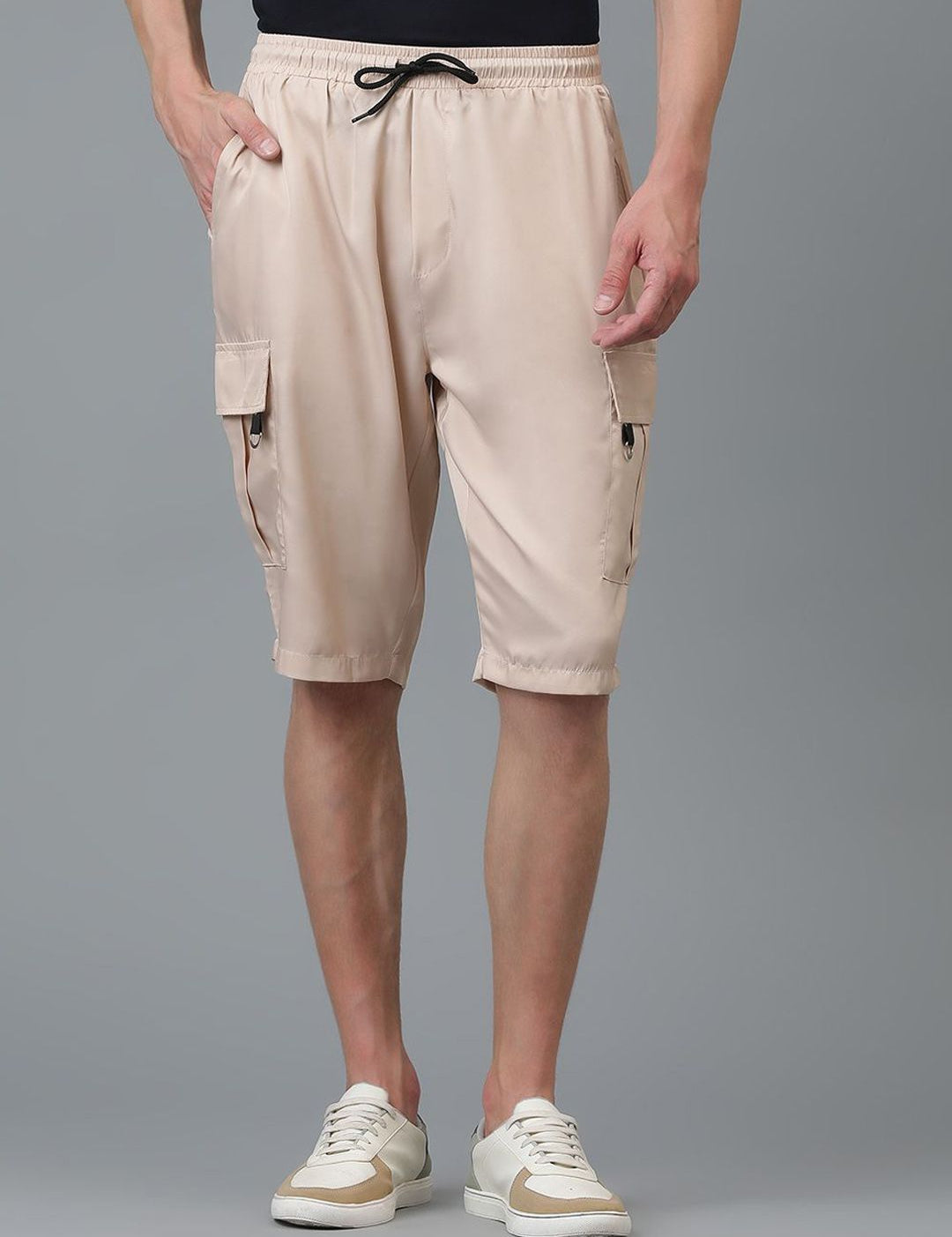 Kotty Men Low-Rise Cargo Shorts