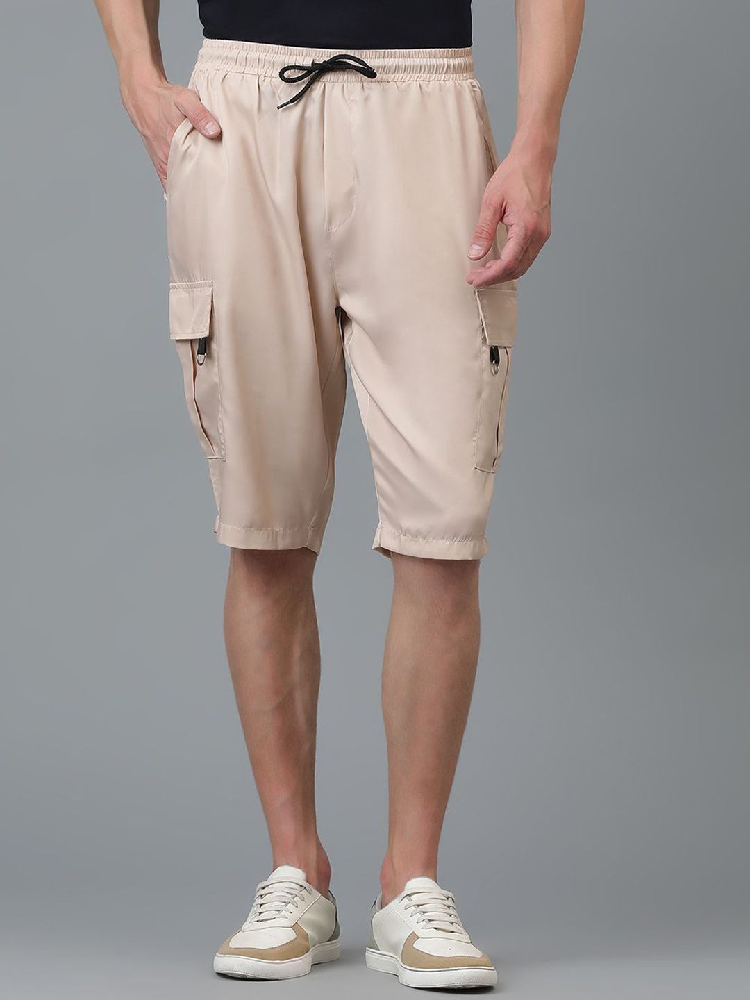 Kotty Men Low-Rise Cargo Shorts