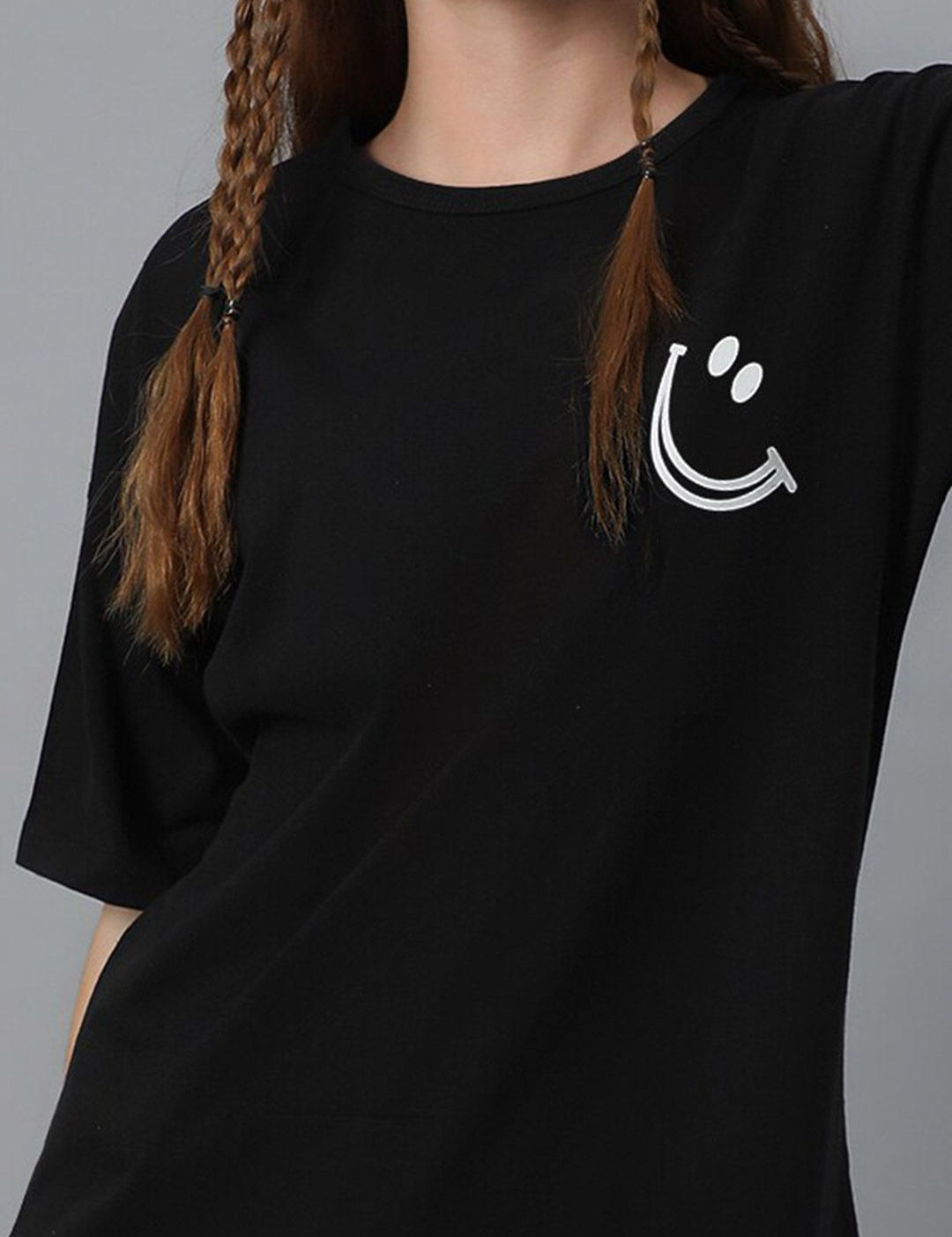 Kotty Graphic Printed Round Neck  Drop-Shoulder Sleeves Pure Cotton Oversized T-shirt