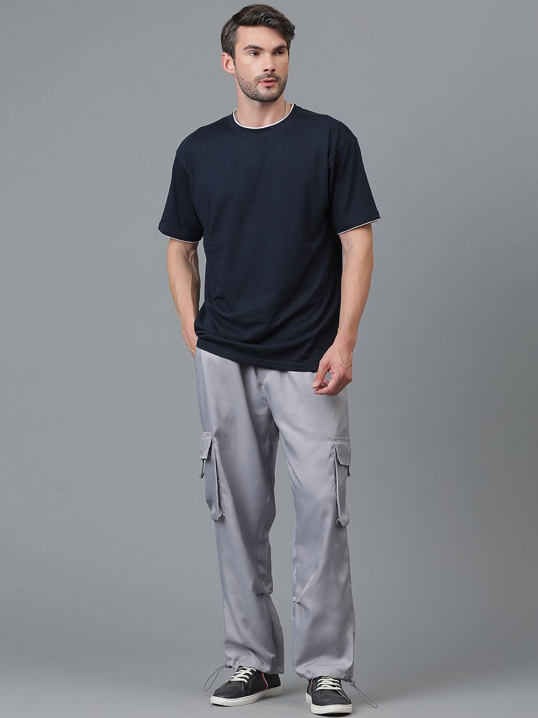Kotty Men Relaxed Low-Rise Easy Wash Cargos Trousers