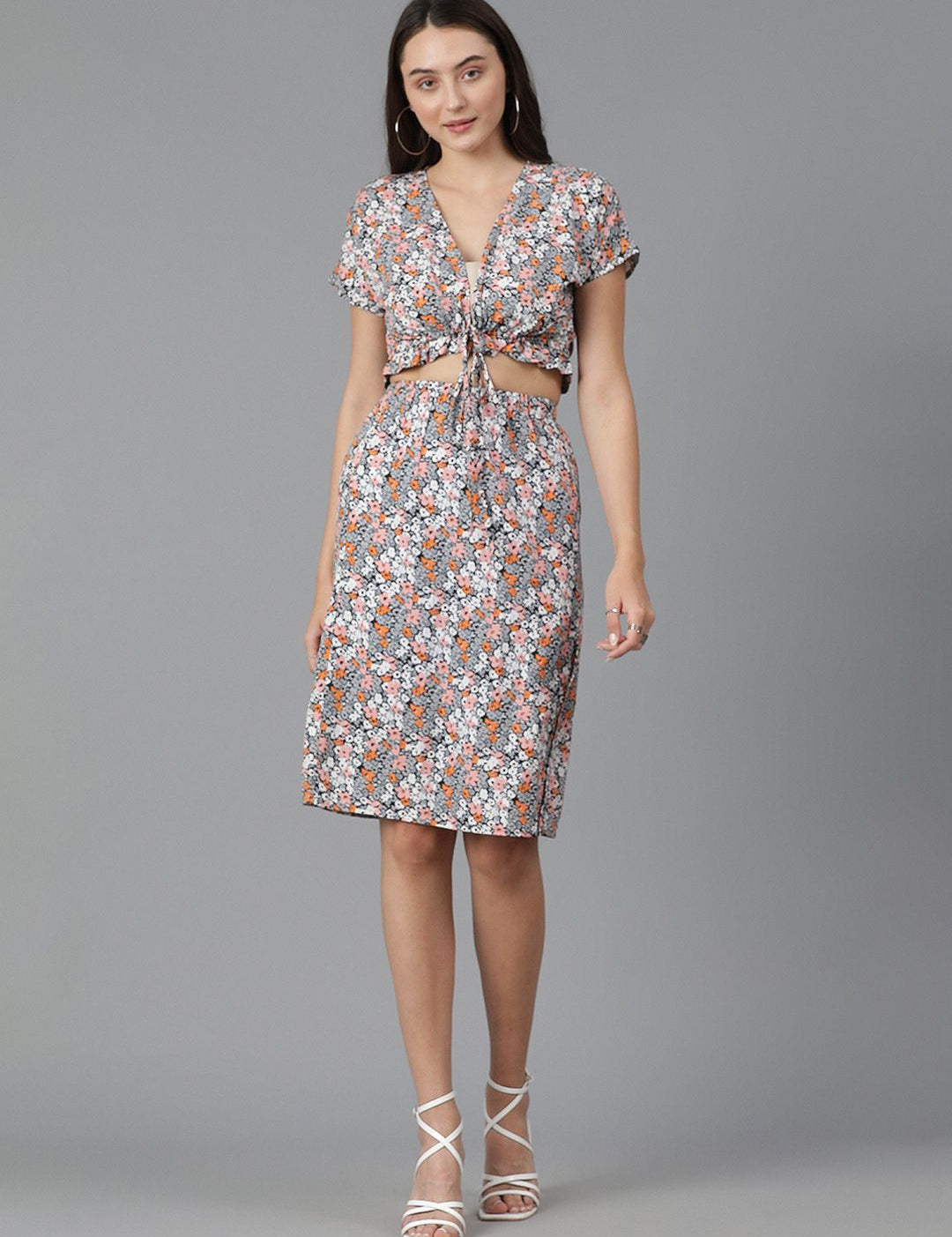 Kotty Floral Printed V-Neck Crop Top & Skirt