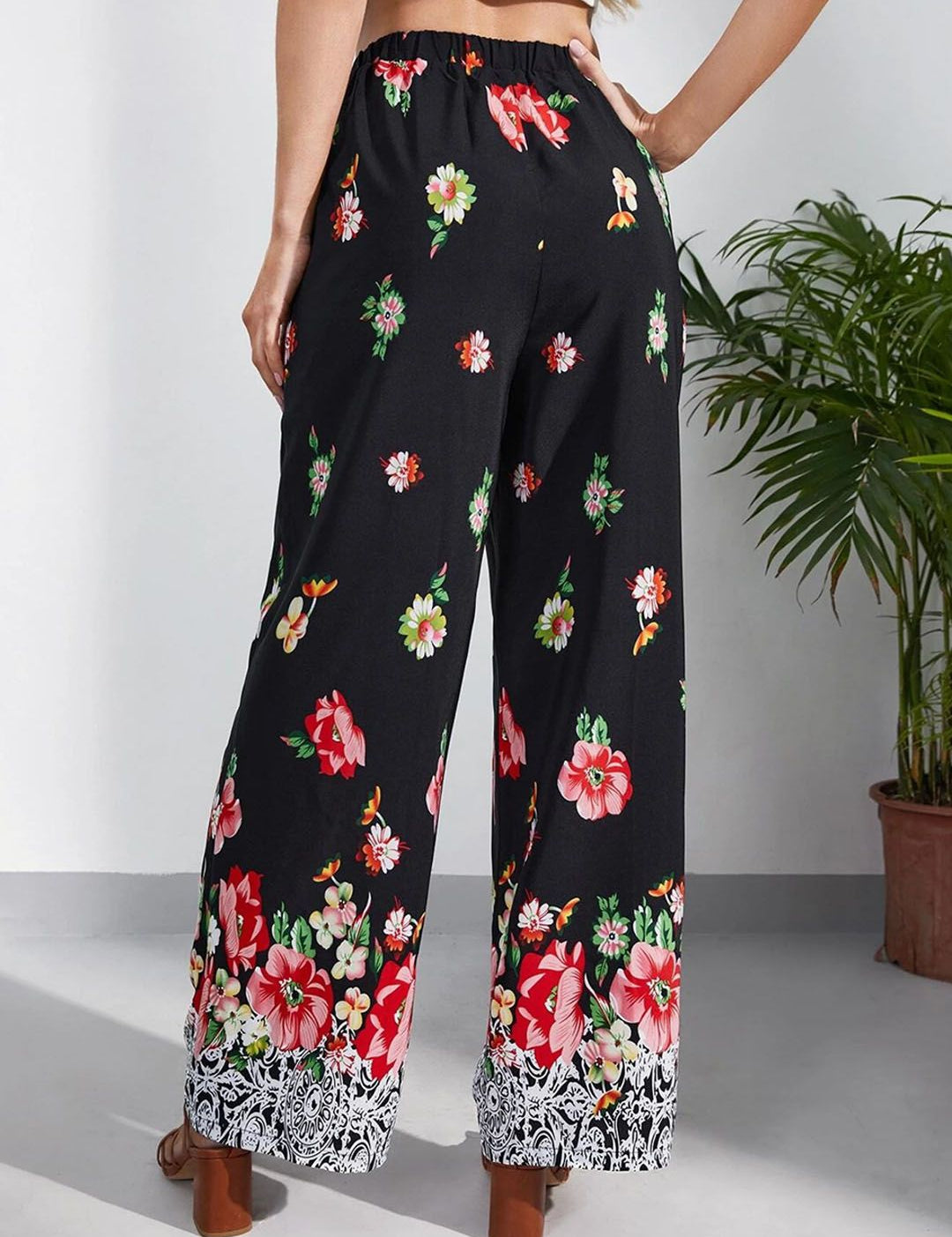 Kotty Women Multicoloured Floral Printed Relaxed Straight Fit High-Rise Easy Wash Trousers