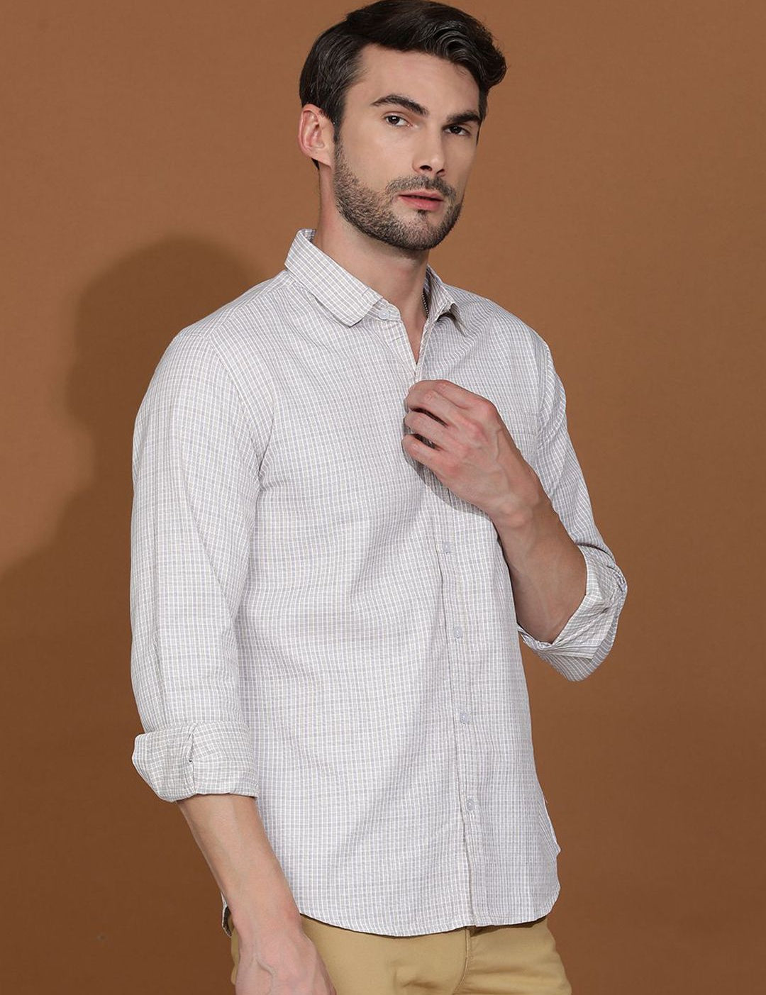 Kotty White New Spread Collar Casual Shirt