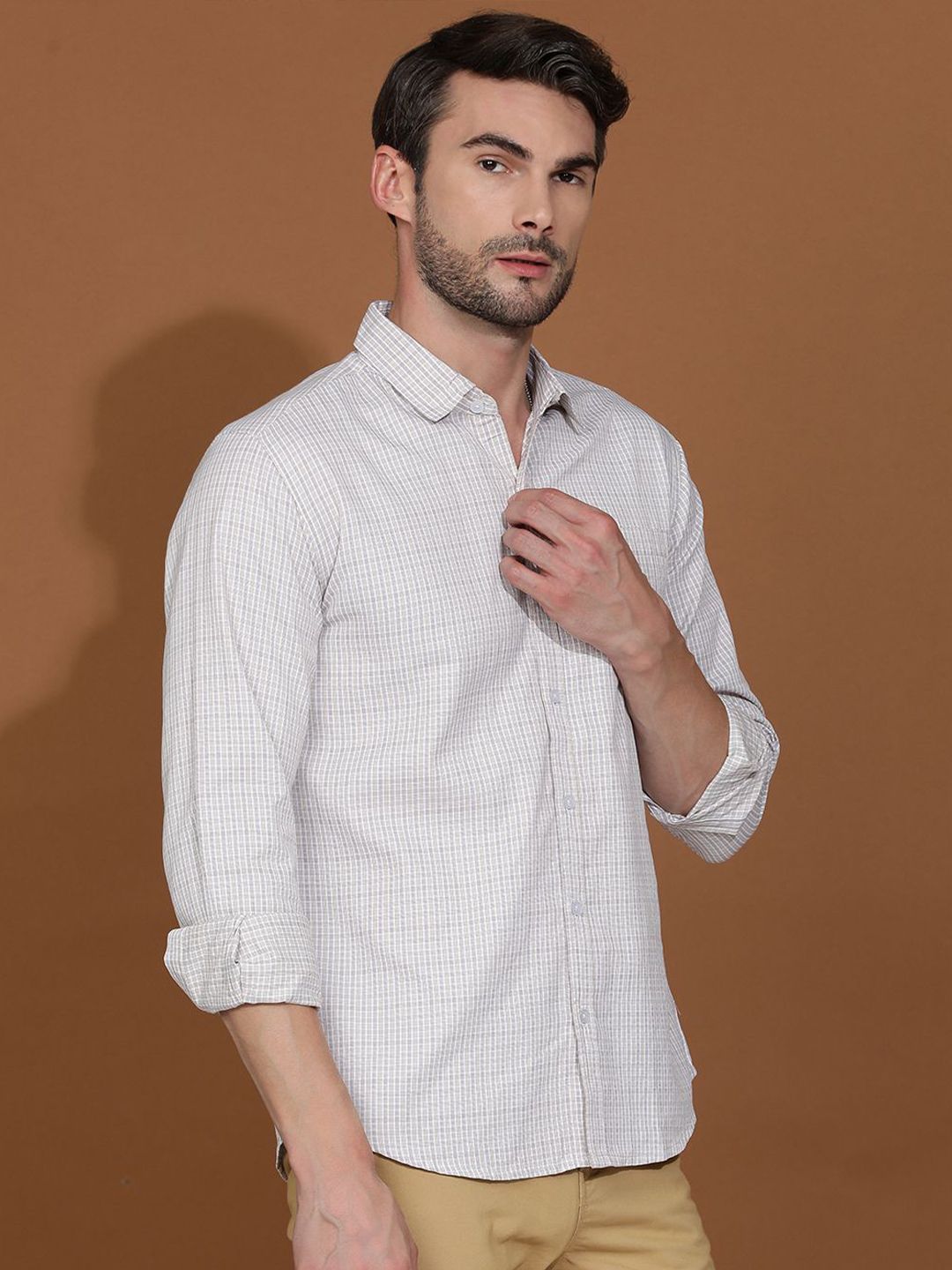 Kotty White New Spread Collar Casual Shirt
