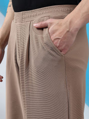 Kotty Men Low-Rise Pleated Trousers