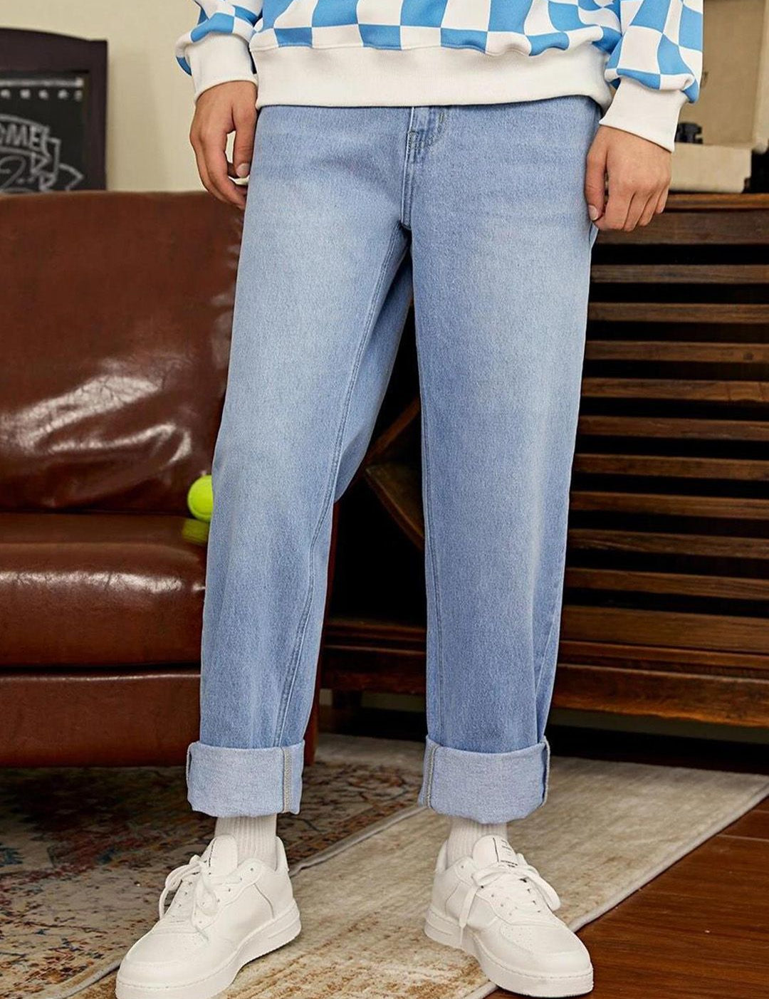 Kotty Men Blue Jean Low-Rise Clean Look Light Fade Stretchable Jeans