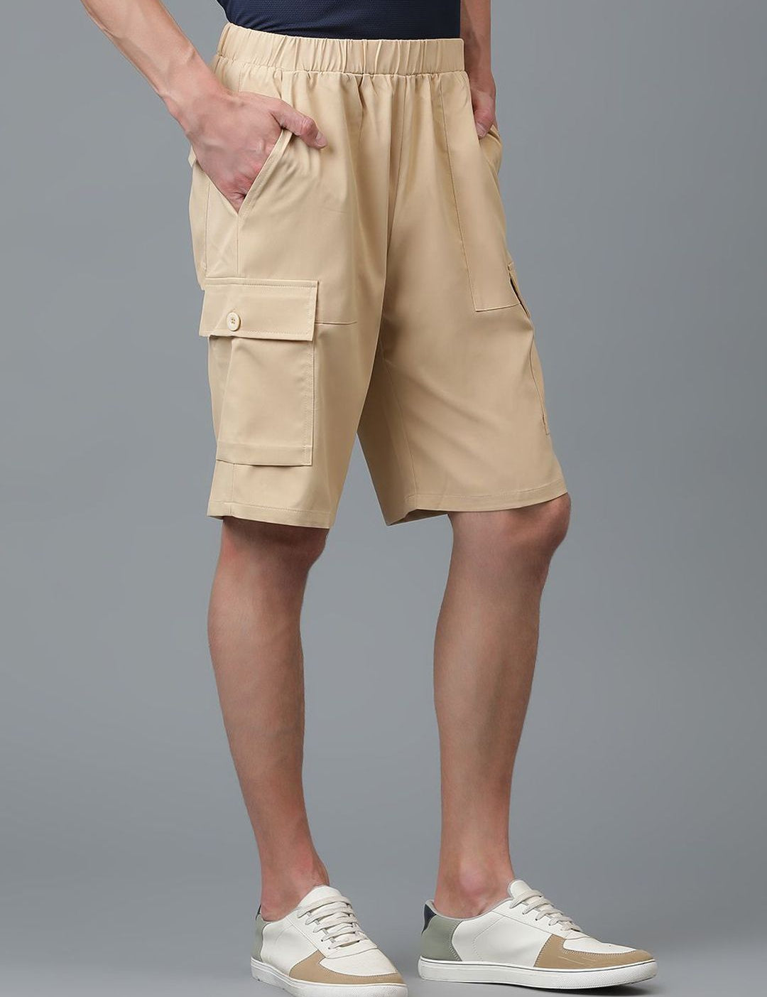 Kotty Men Low-Rise Cargo Shorts