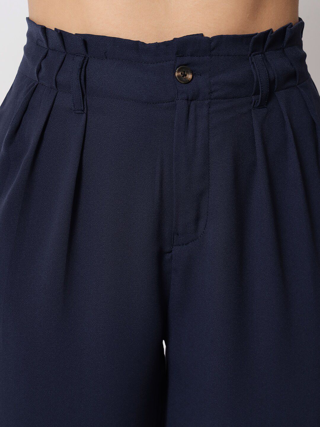 Kotty Women Relaxed Flared High-Rise Easy Wash Pleated Parallel Trousers